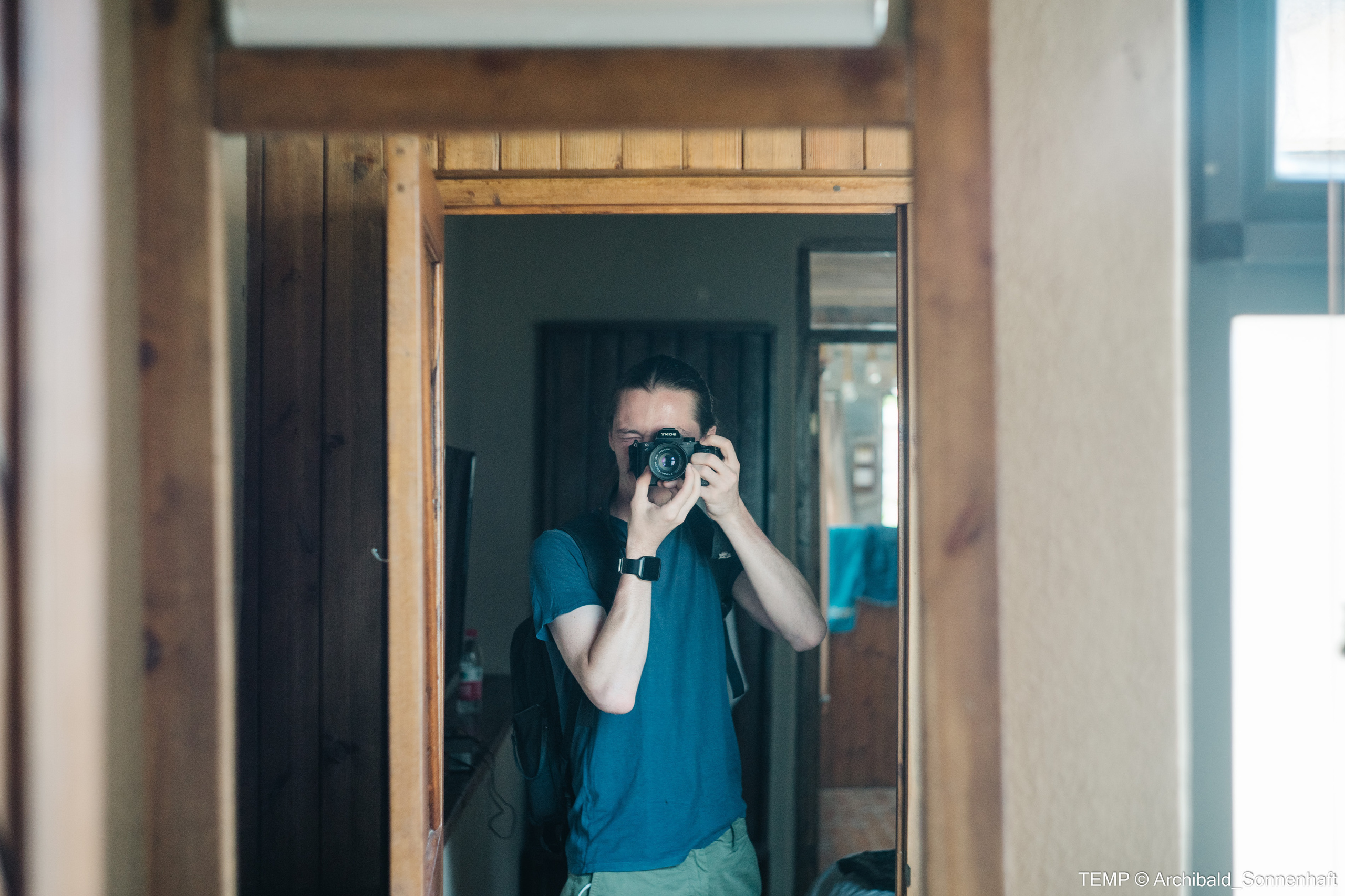 Small tourist island (Yantai district, China). Photographer in Guangzhou, China. Archibald Sonnenhaft