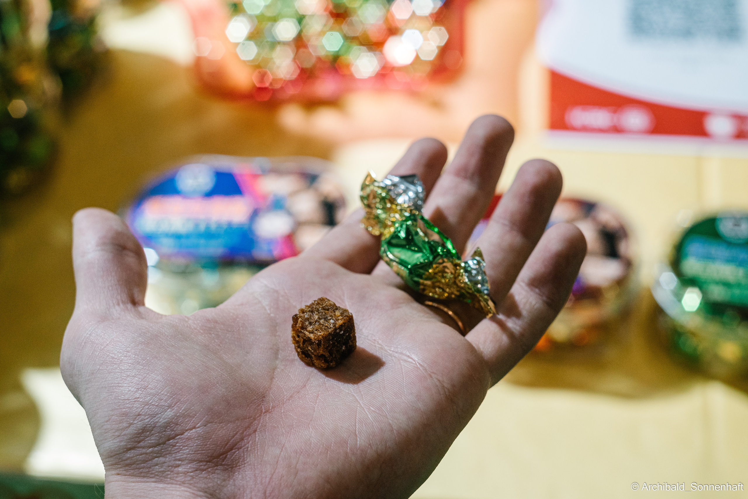 Tea exhibition in Tianjin, China. Photographer in Guangzhou, China. Archibald Sonnenhaft