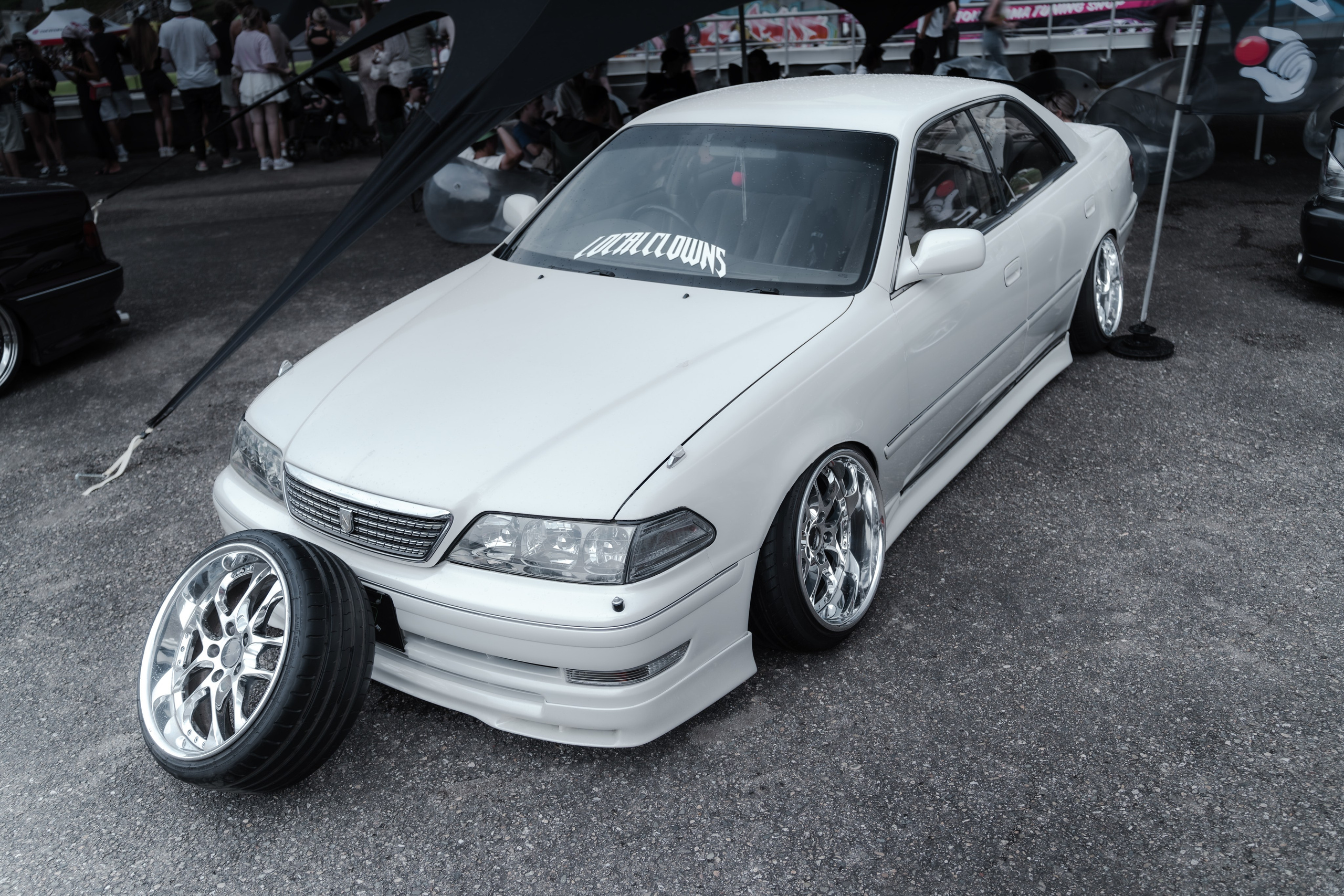 //GROUNDED2025. Автомобильный фотограф