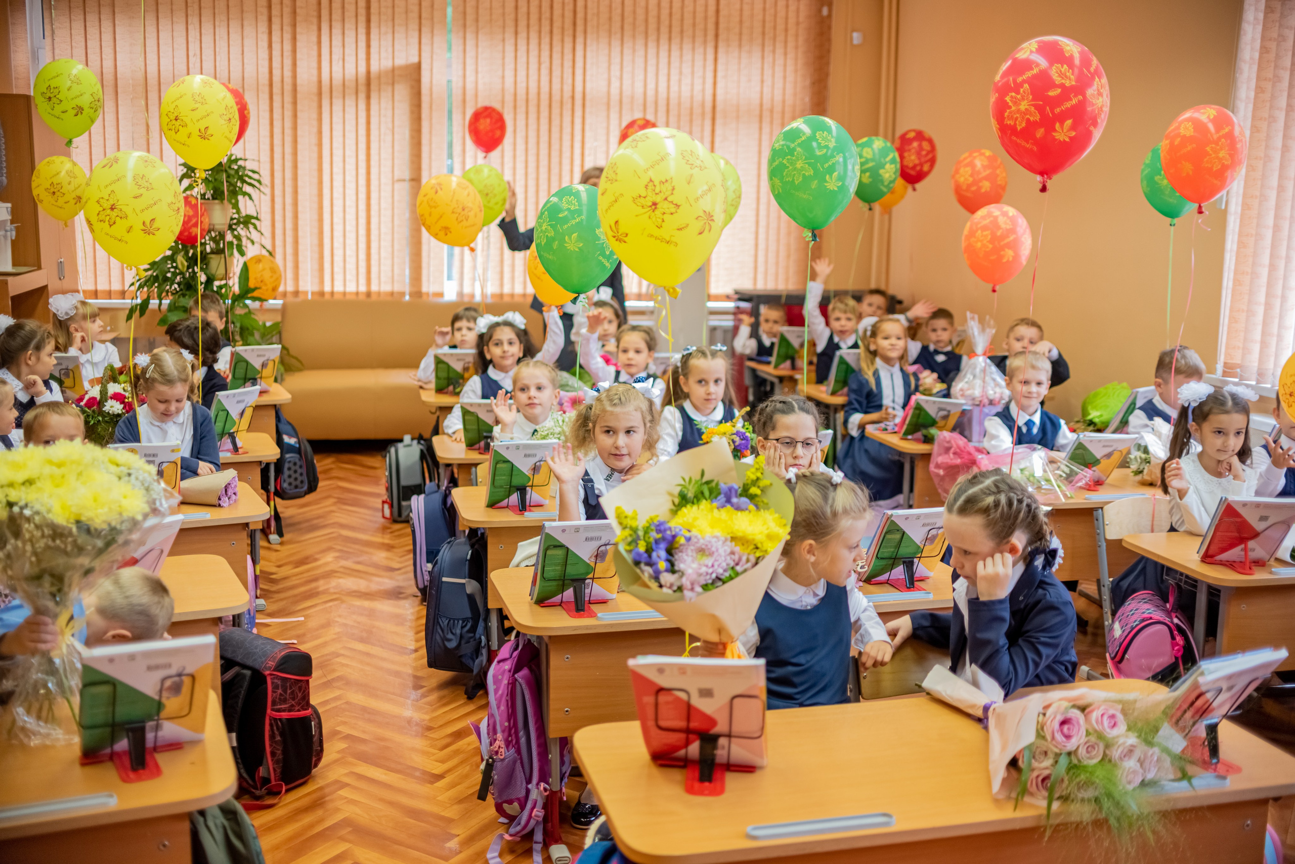 Первый класс, школа 2200, Москва. Свадебный и семейный фотограф Екатерина Пушан. Москва, Балашиха, Железнодорожный, Солнечногорск