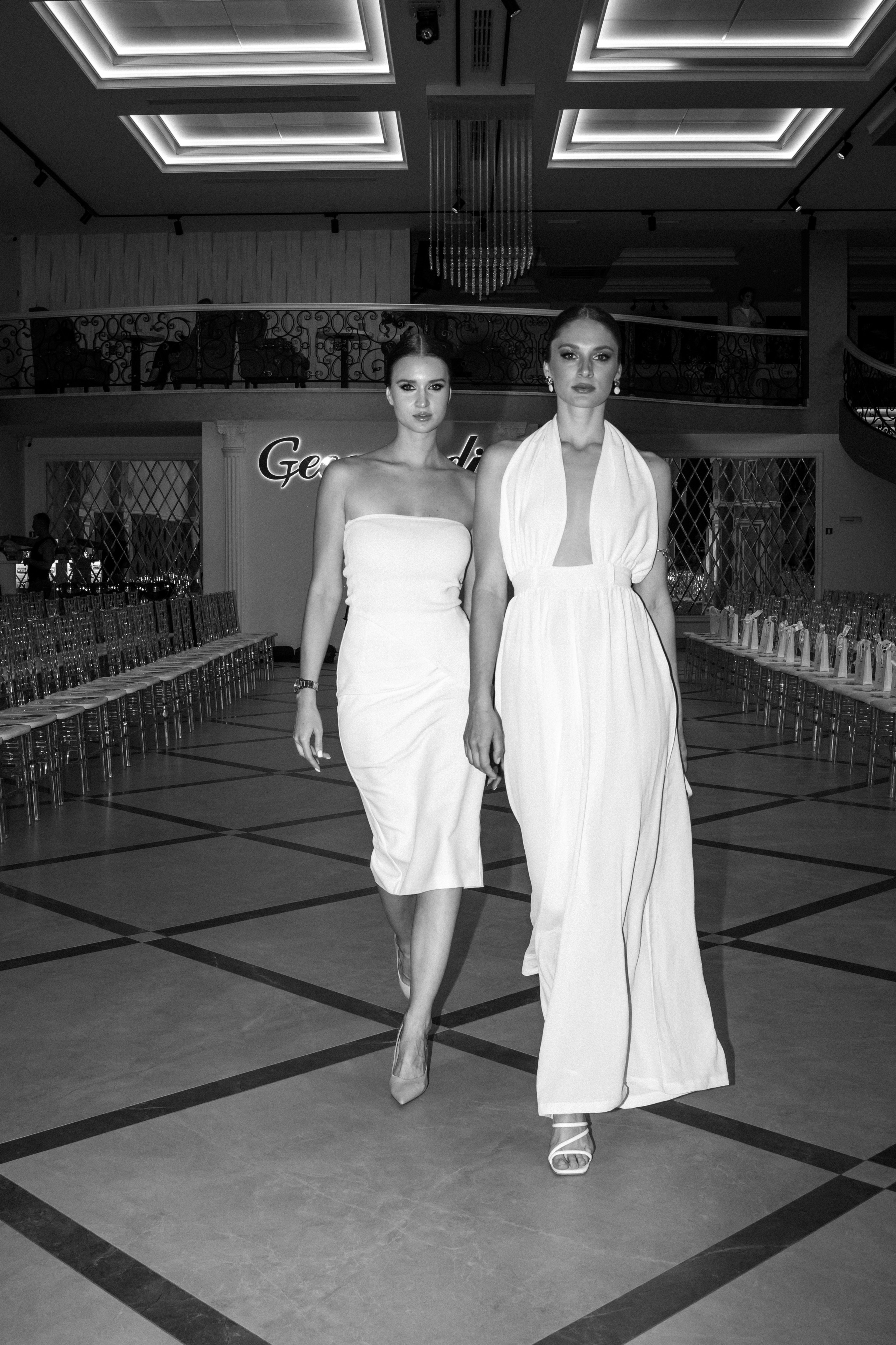 Fashion Show 2025 (Модный показ). Подготовка. Фотограф в Краснодаре | Женский портрет, семейные, репортаж мероприятий, ню, арт-ню | Лагунов Владимир