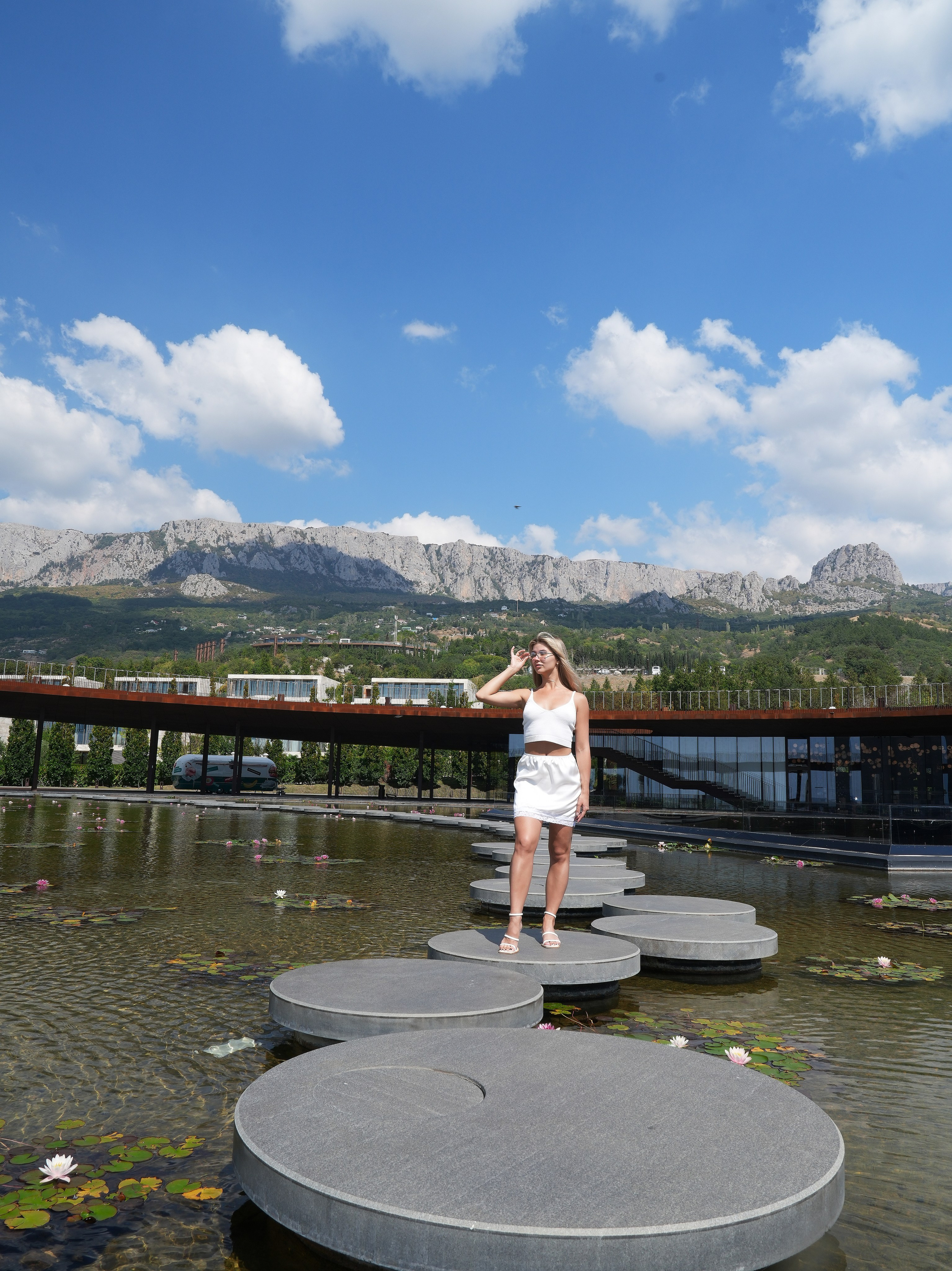 Семейная прогулка 4 человека. Свадебный фотограф Виктория Роса