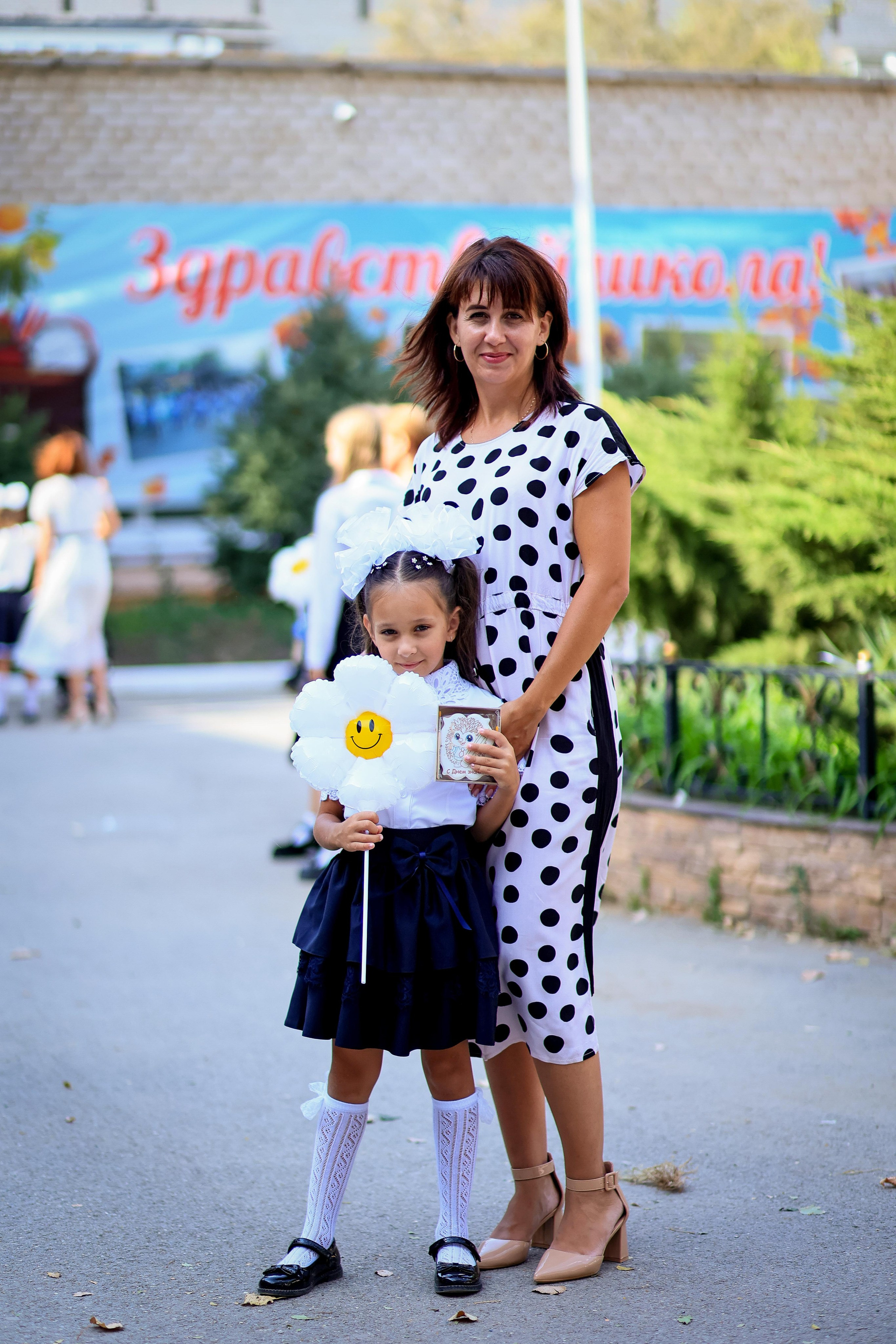 ШКОЛА 1 СЕНТЯБРЯ. Свадебный фотограф — видеограф в г. Астрахань Екатерина Юмашева