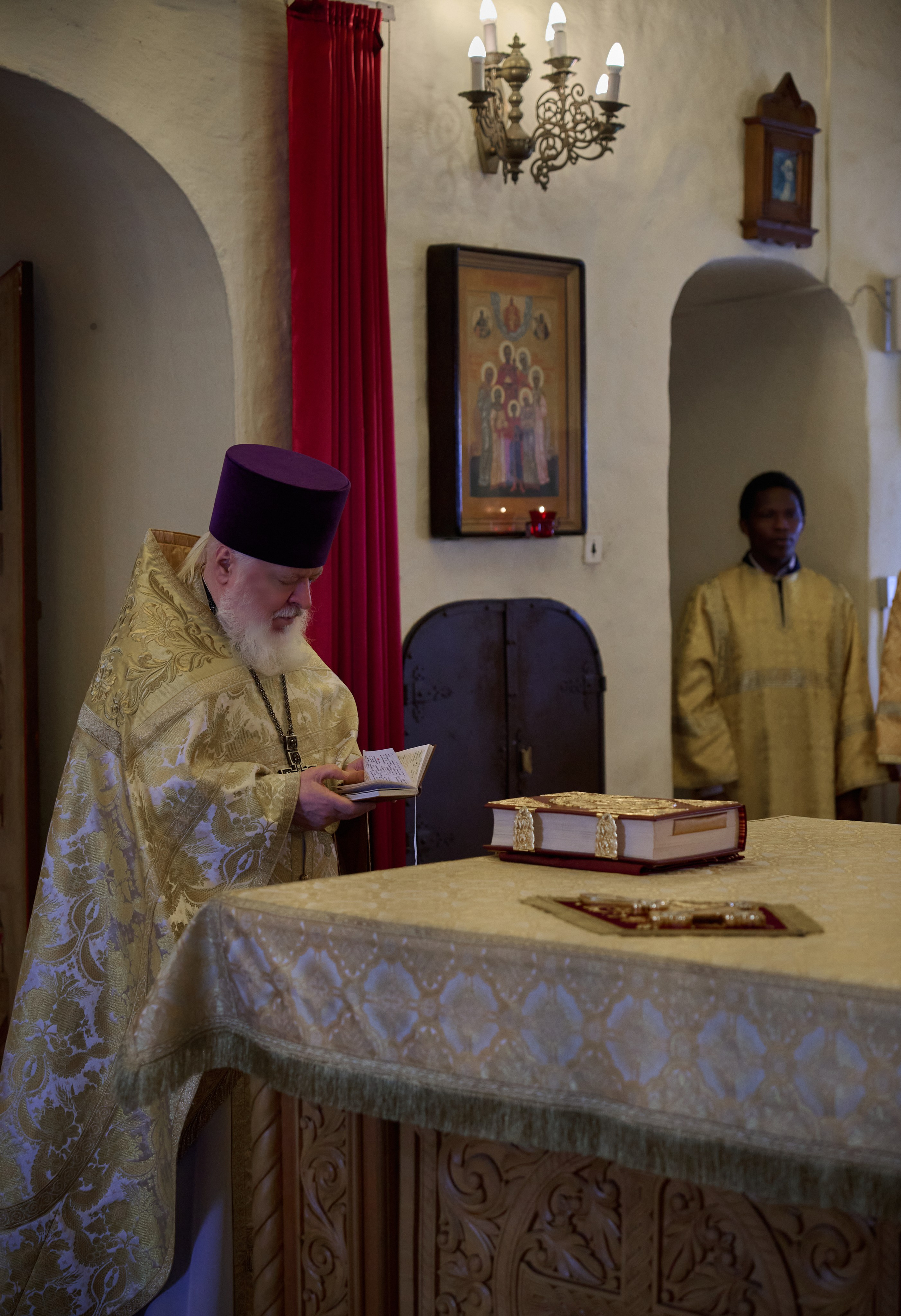 Литургия на китайском языке. Фотограф в Москве