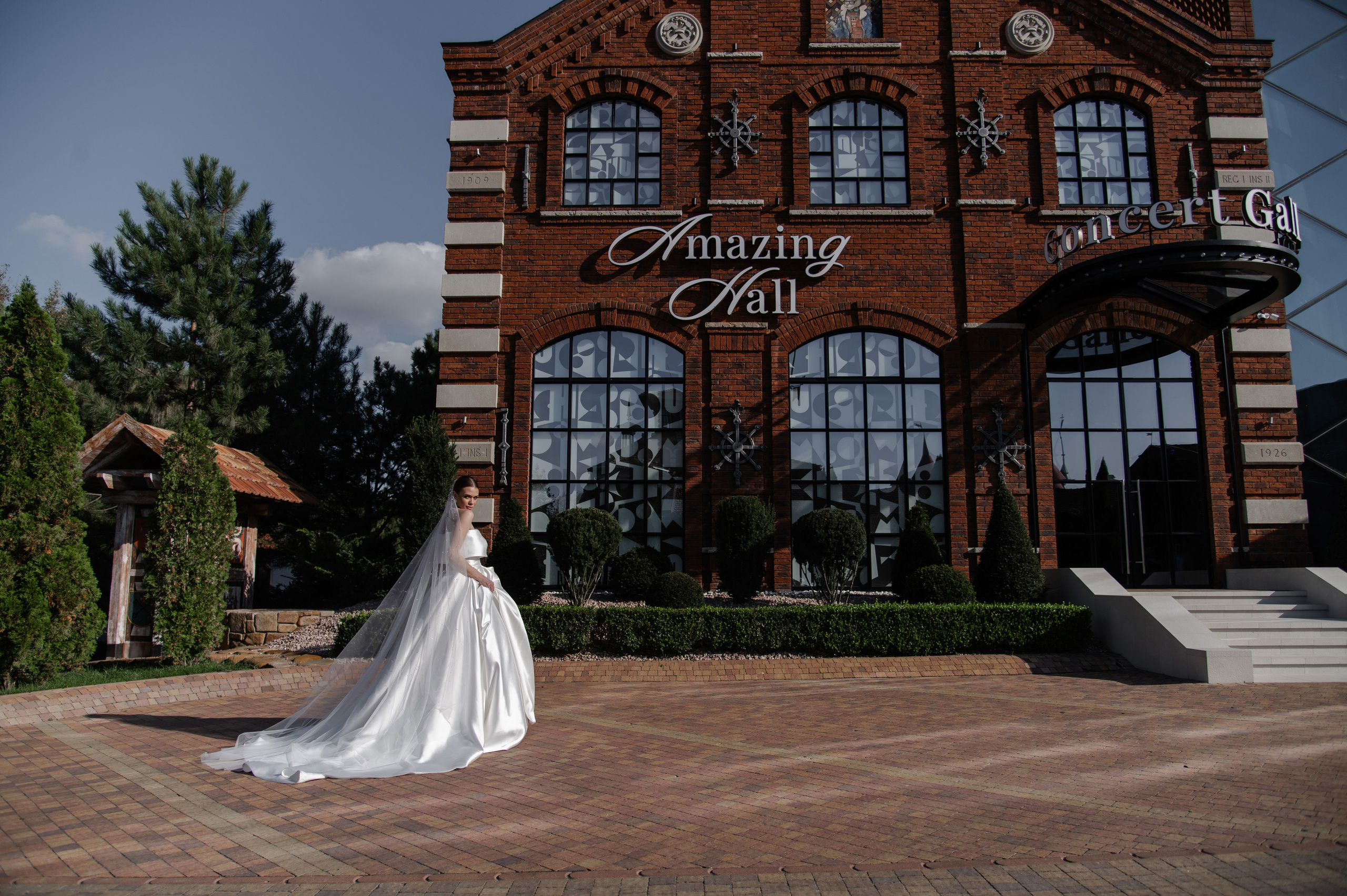 Свадебная фотосессия в Сохо Азов. Свадебный фотограф в Ростове Максимов Максим