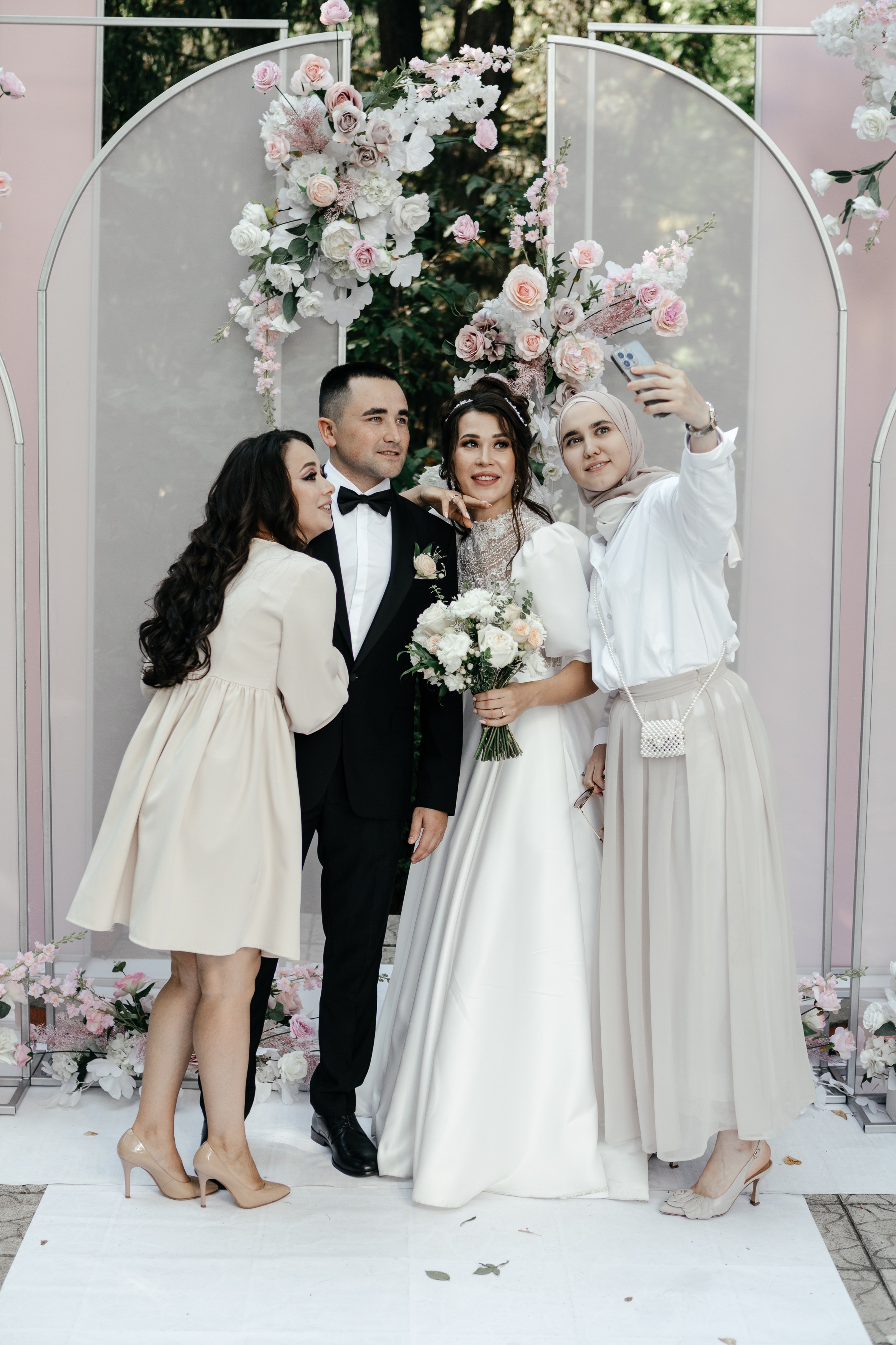 Свадебный фотограф Уфа — Руслан ГабдлисламовЖивые эмоции, красивые кадры, воспоминания на всю жизнь.Работаю по всей Республике Башкортоста. Свадебный фотограф Уфа Руслан Габдлисламов