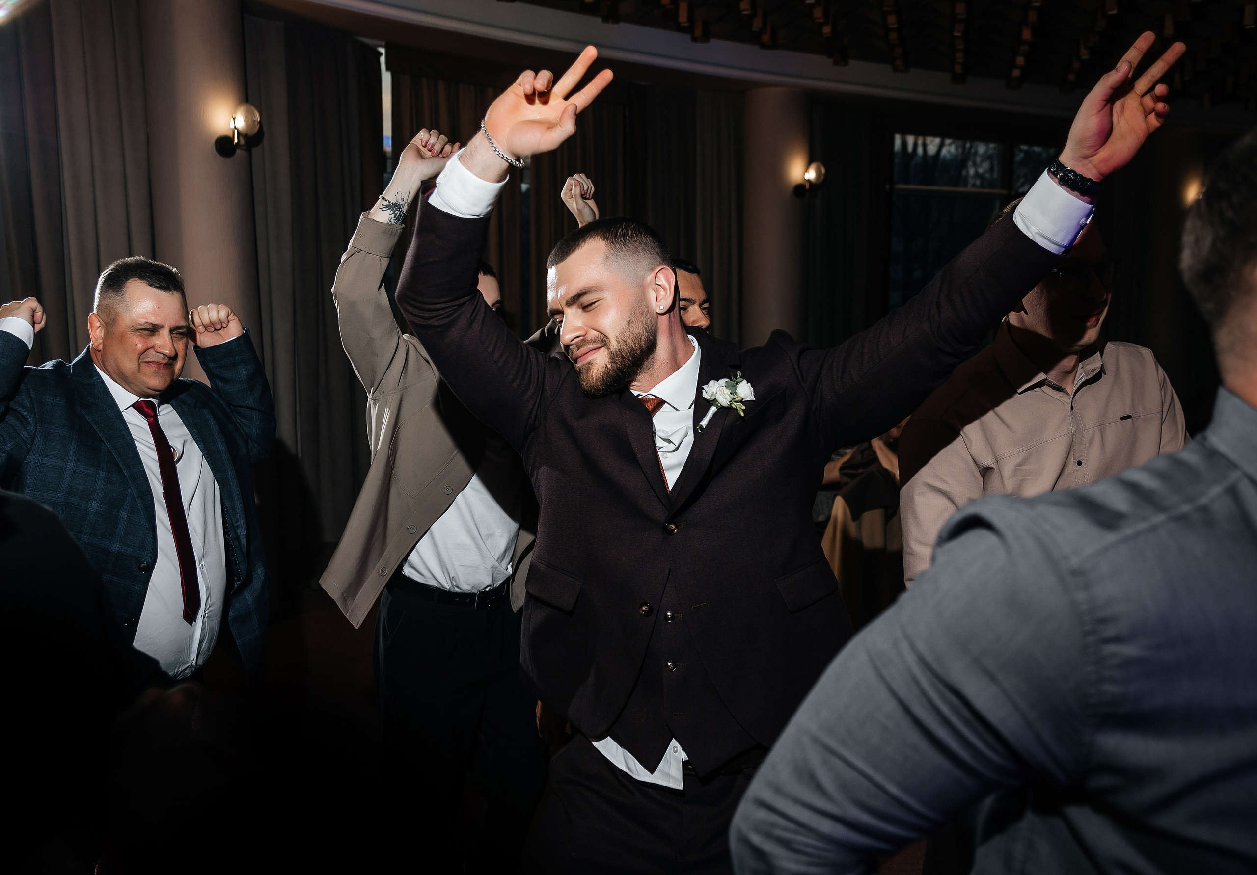 Евгения & Данил | 25.04.25. Свадебный и семейный фотограф в Омске Евгения Хакимова