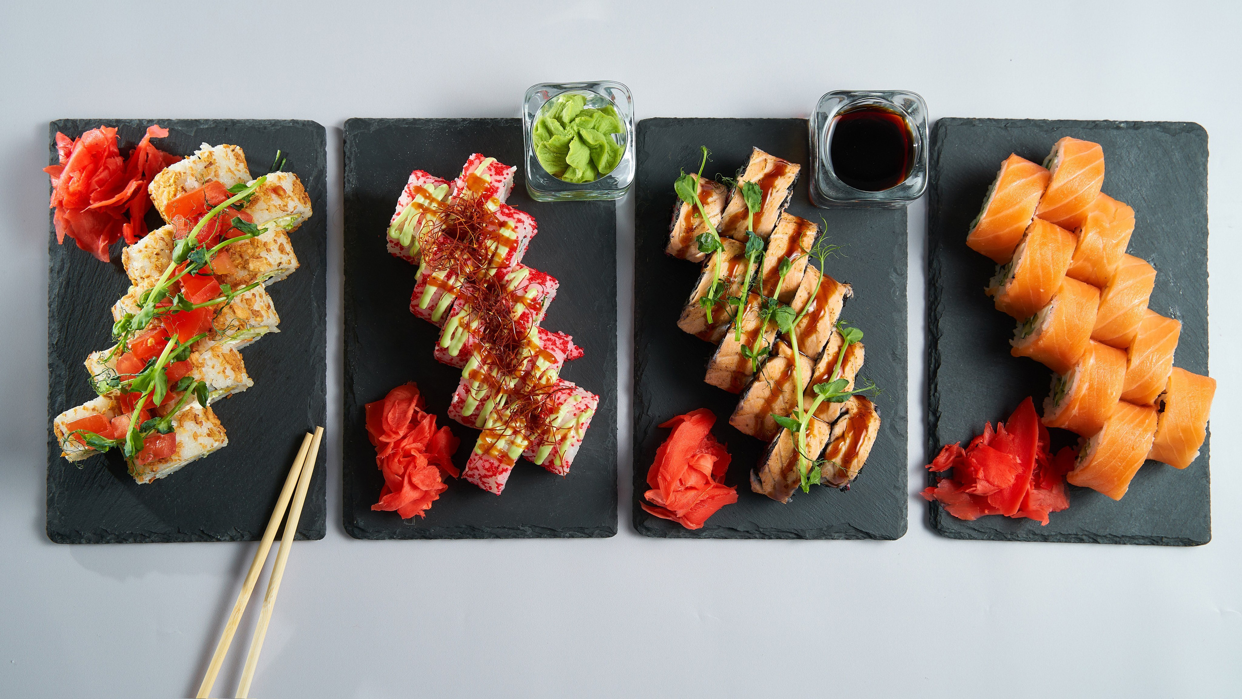 Нурслу и её семья. Фотограф в Уральске Александр Хохлачёв | HOHLACHEV.COM