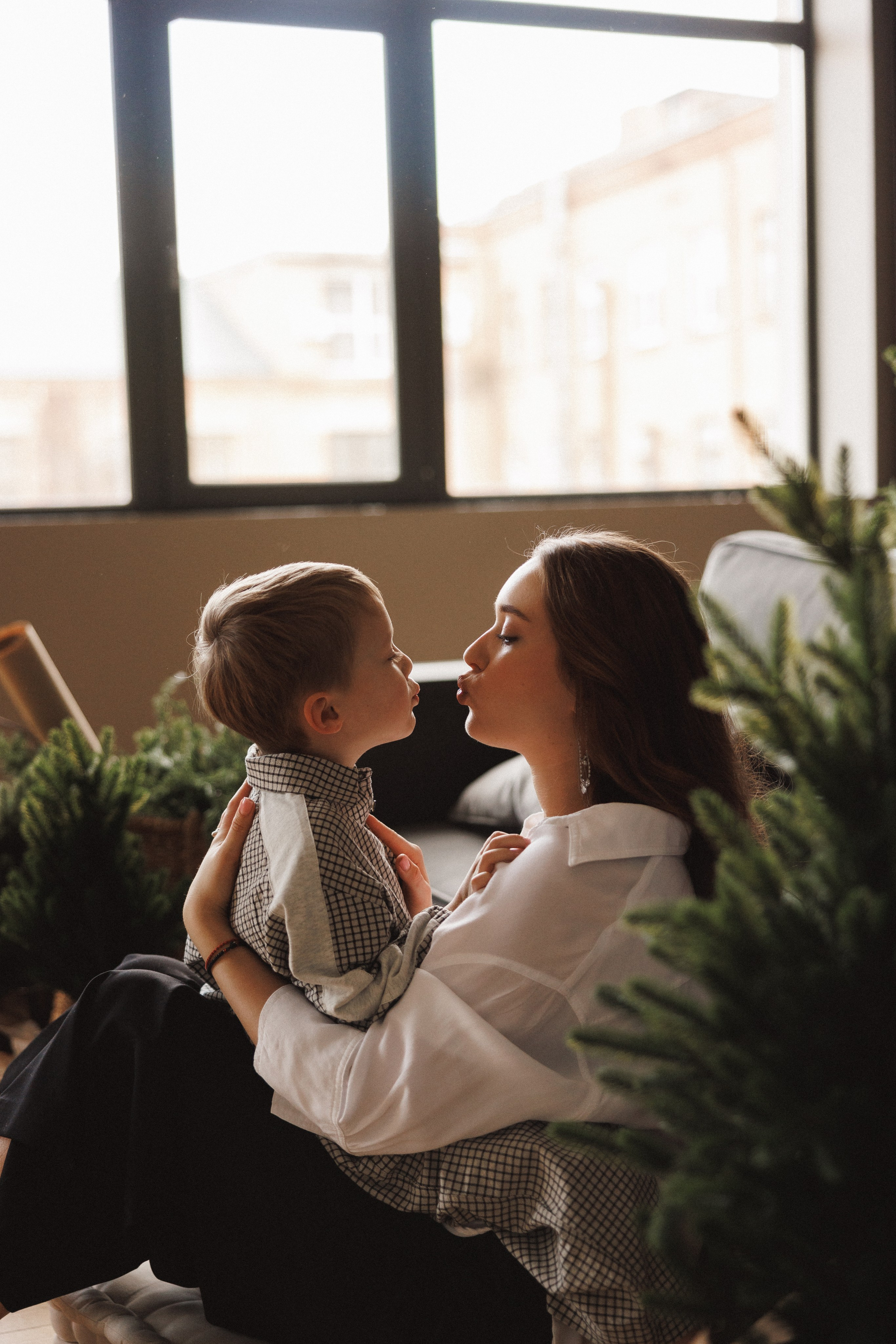 Семейная новогодняя фотосессия в фотостудии «Паркет», город Краснодар. Семейный и детский фотограф в Краснодаре Анна Трашкова