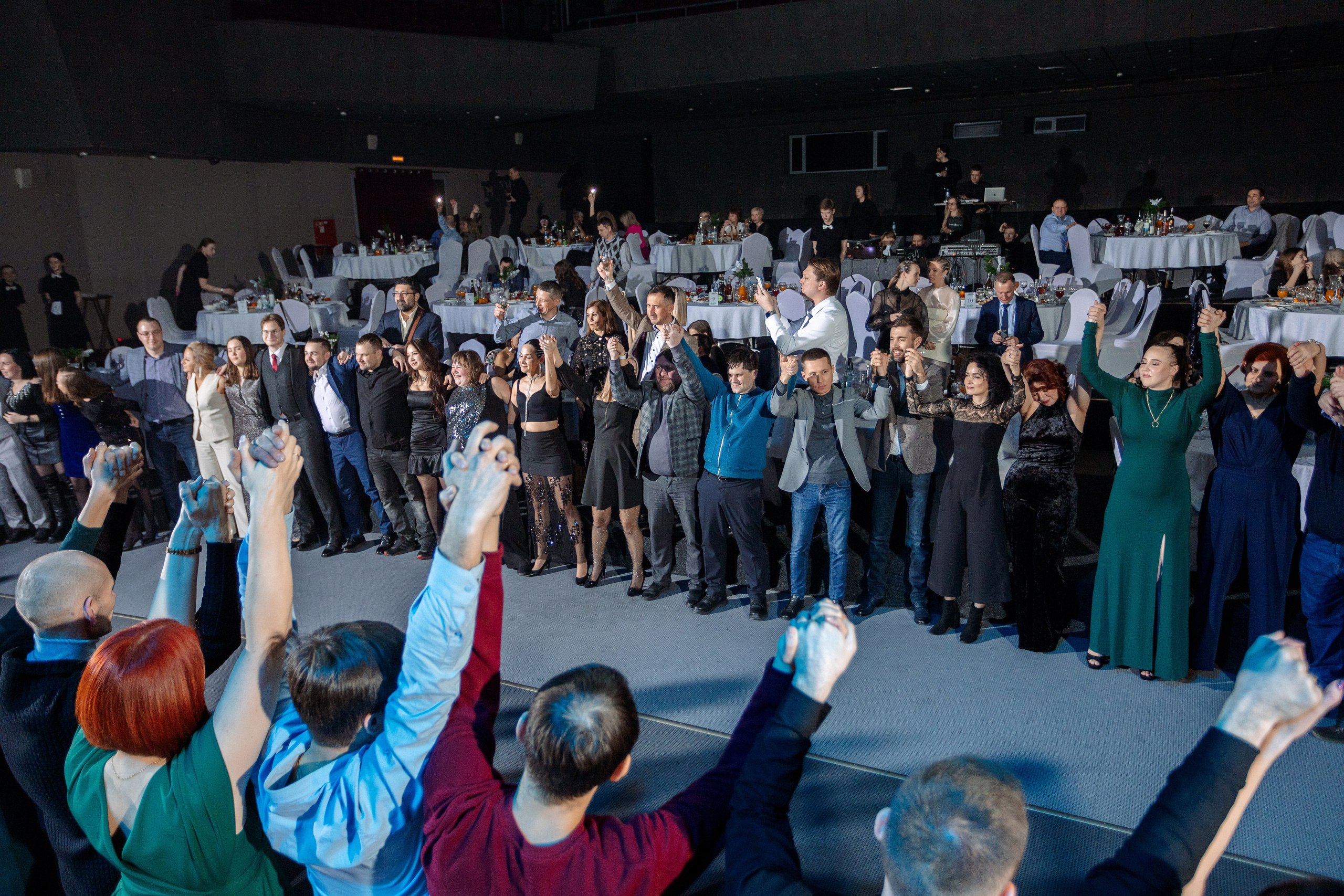 РЕПОРТАЖ: НОВЫЙ ГОД В ДК МЕТАЛЛУРГ. Профессиональный фотограф в Ижевске Леша Петров