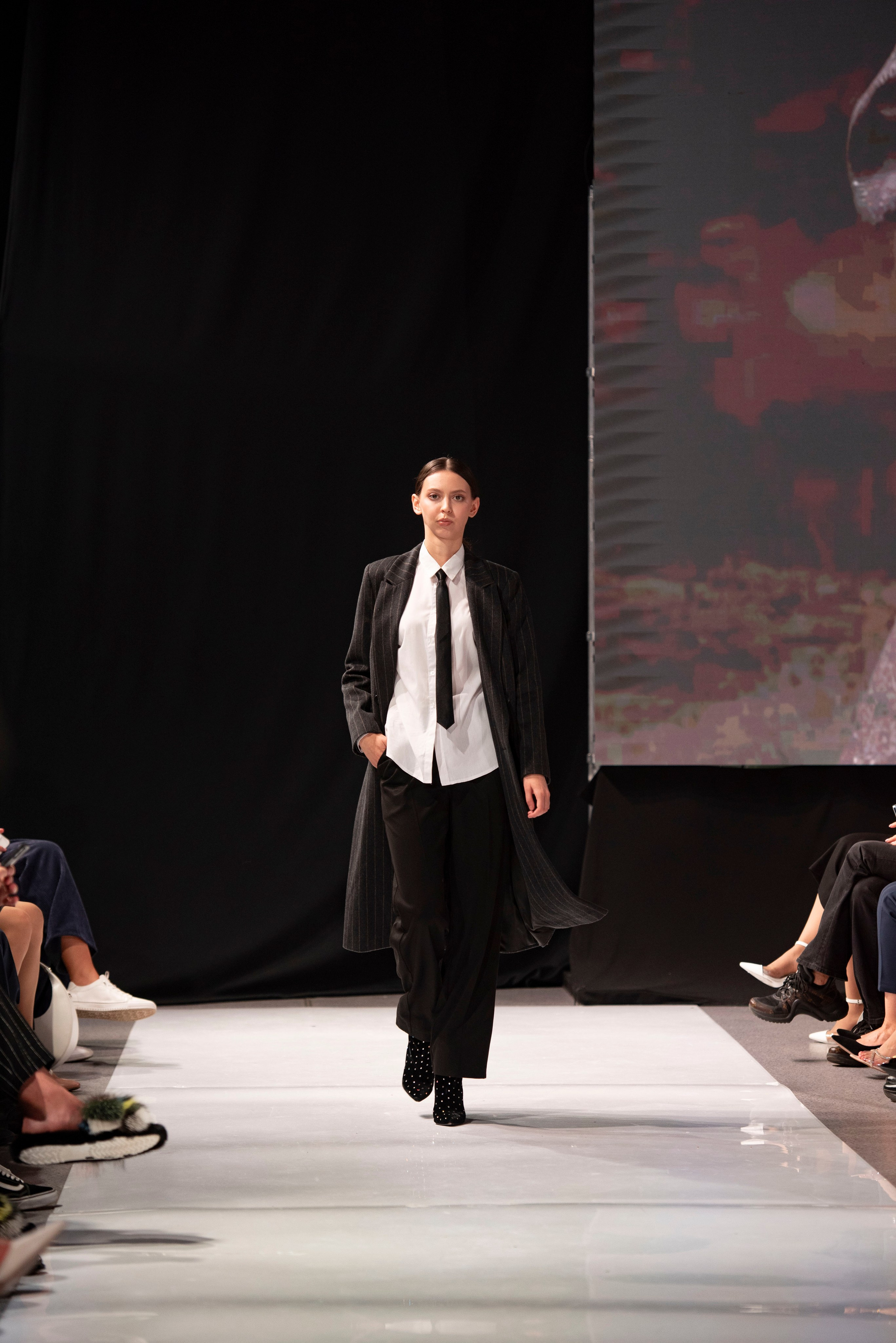 Фотограф на модельный показ. Свадебный, семейный, фэшн фотограф, школьный фотограф в Сочи