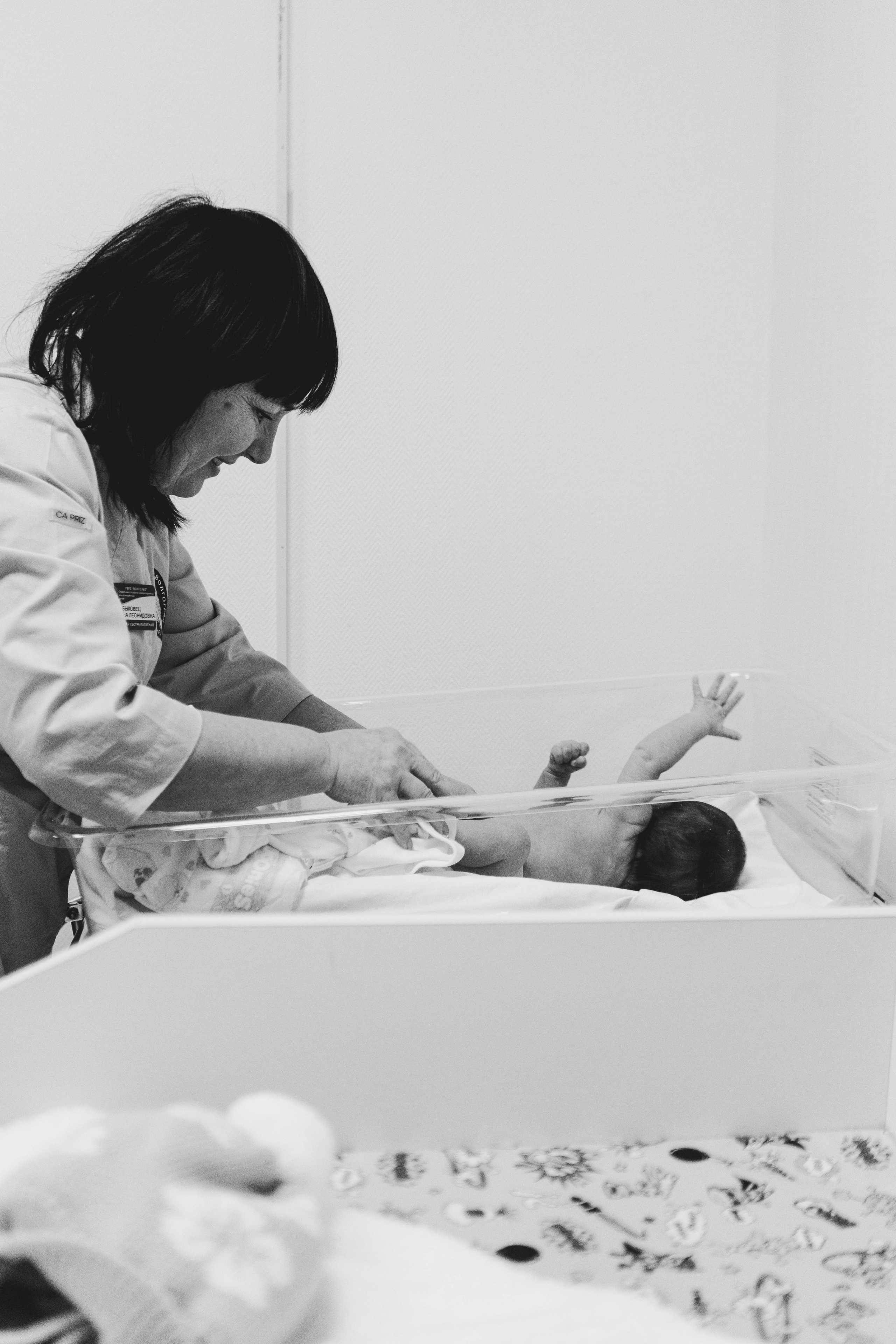 Выписка Алины и Евы из перинатального центра № 2. Семейный фотограф Софи Симакова в Волгограде и Волжском