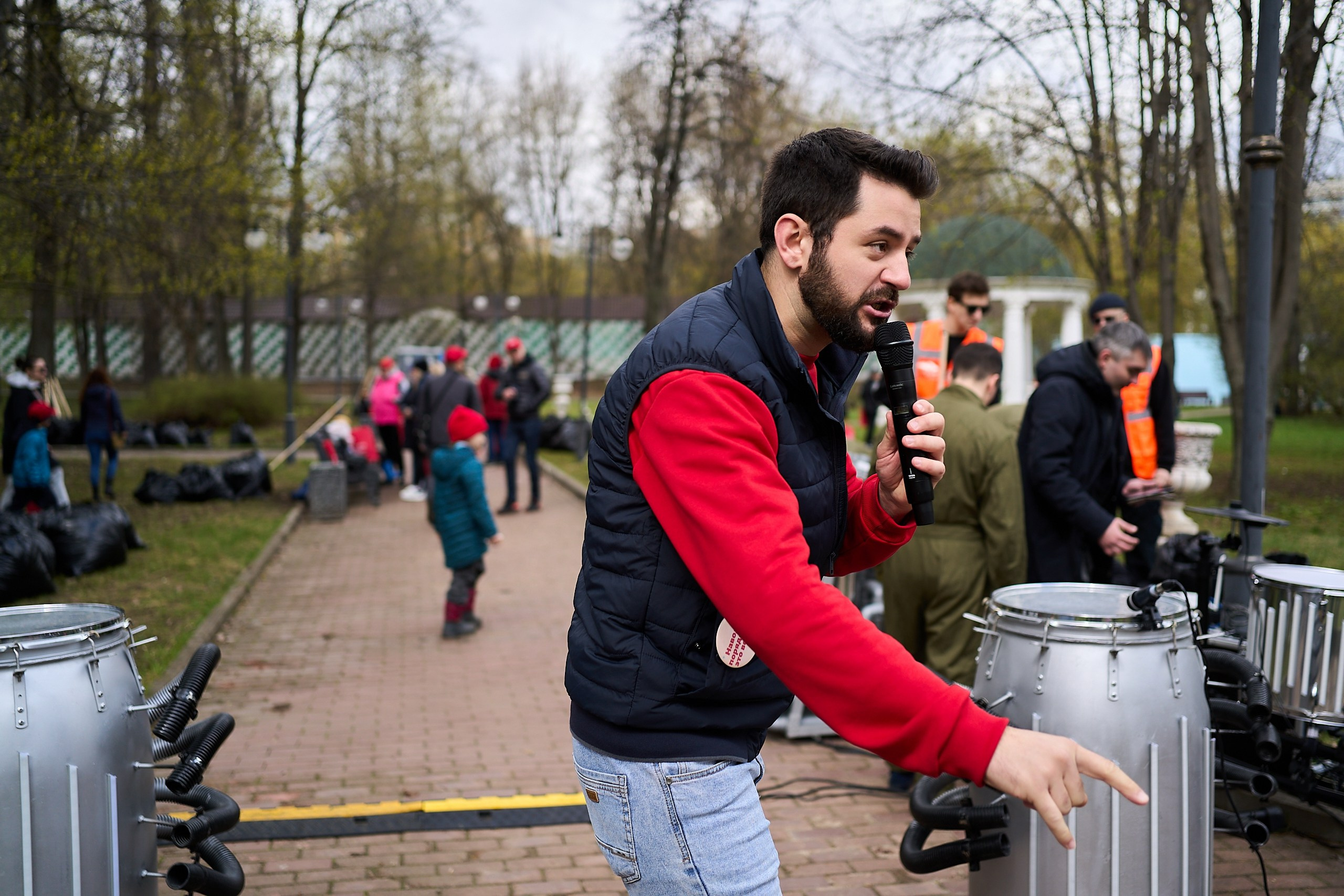 Субботник у Управления делами Мэра и Правительства Москвы. Фотограф и Видеограф в Москве. Олег Корушев