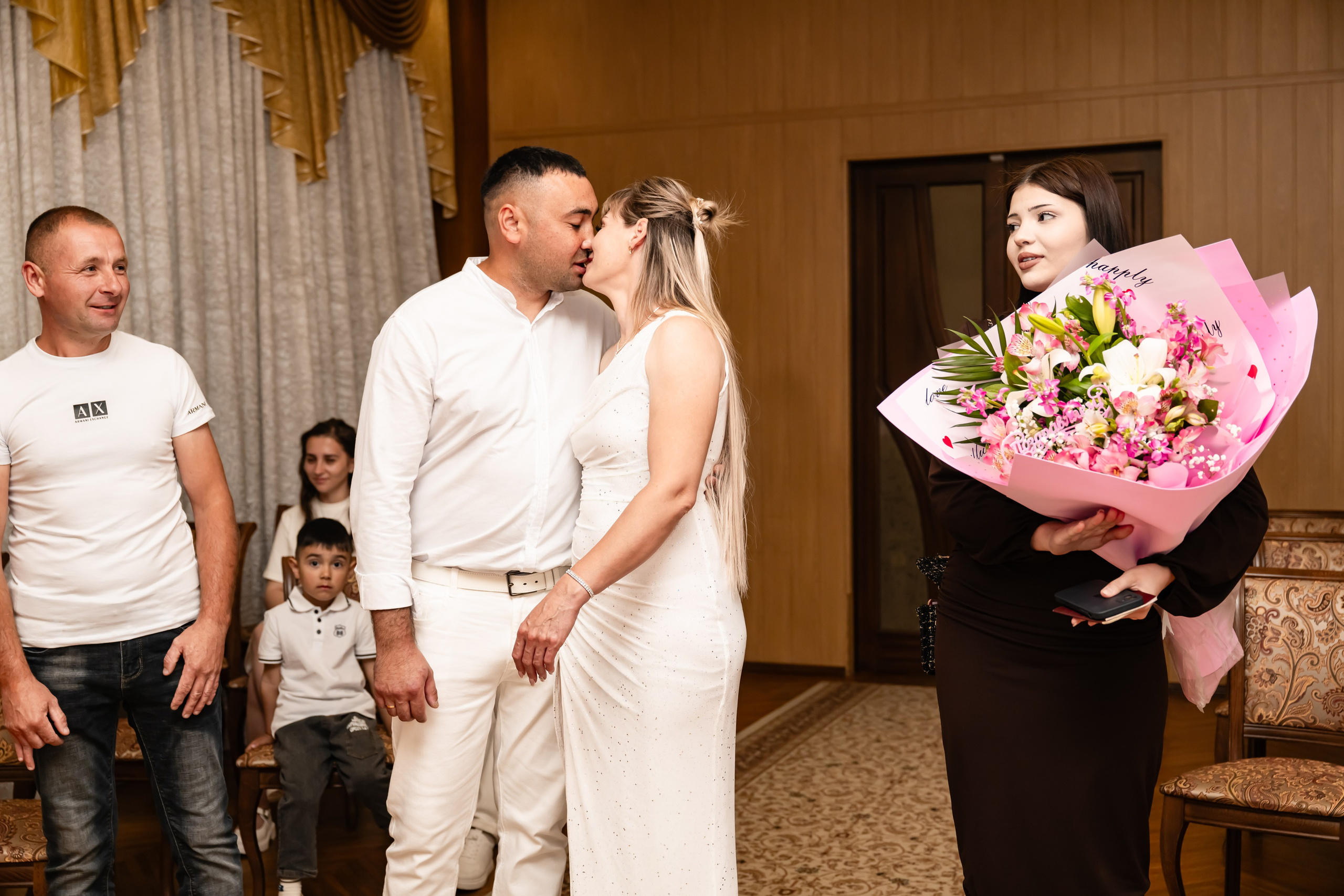 Свадебные фотосессии. Роспись в ЗАГСе. Выездная регистрация. Студийный и свадебный фотограф и видеограф в Севастополе — Юлия Макаренко