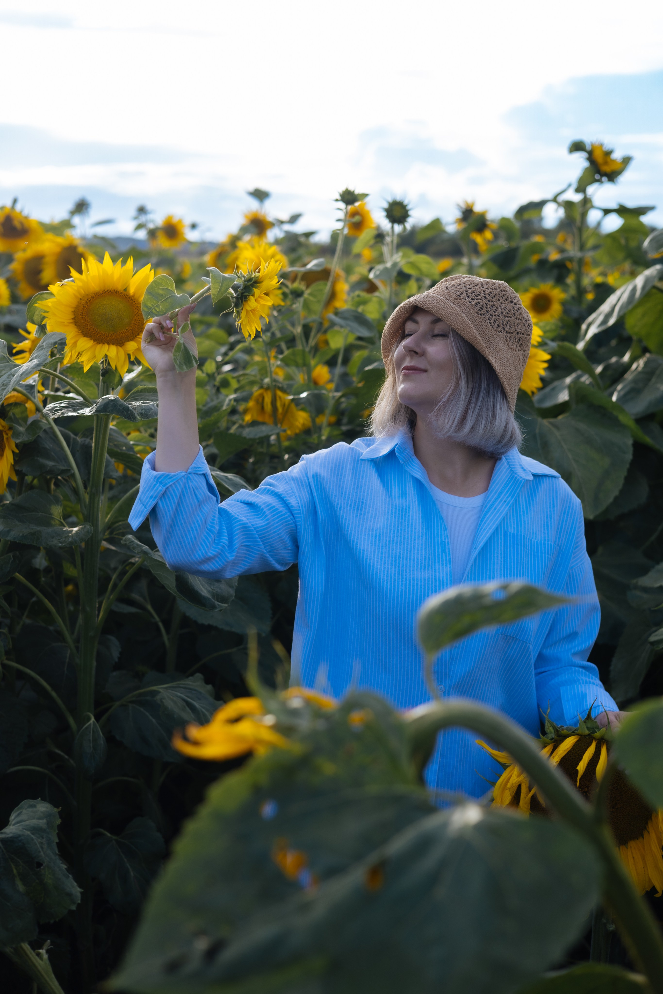ПОДСОЛНУХИ 2025. Фотограф Красноярск съемки лавстори, фотосессия в студии, портретная съемка, творческие фотосессии