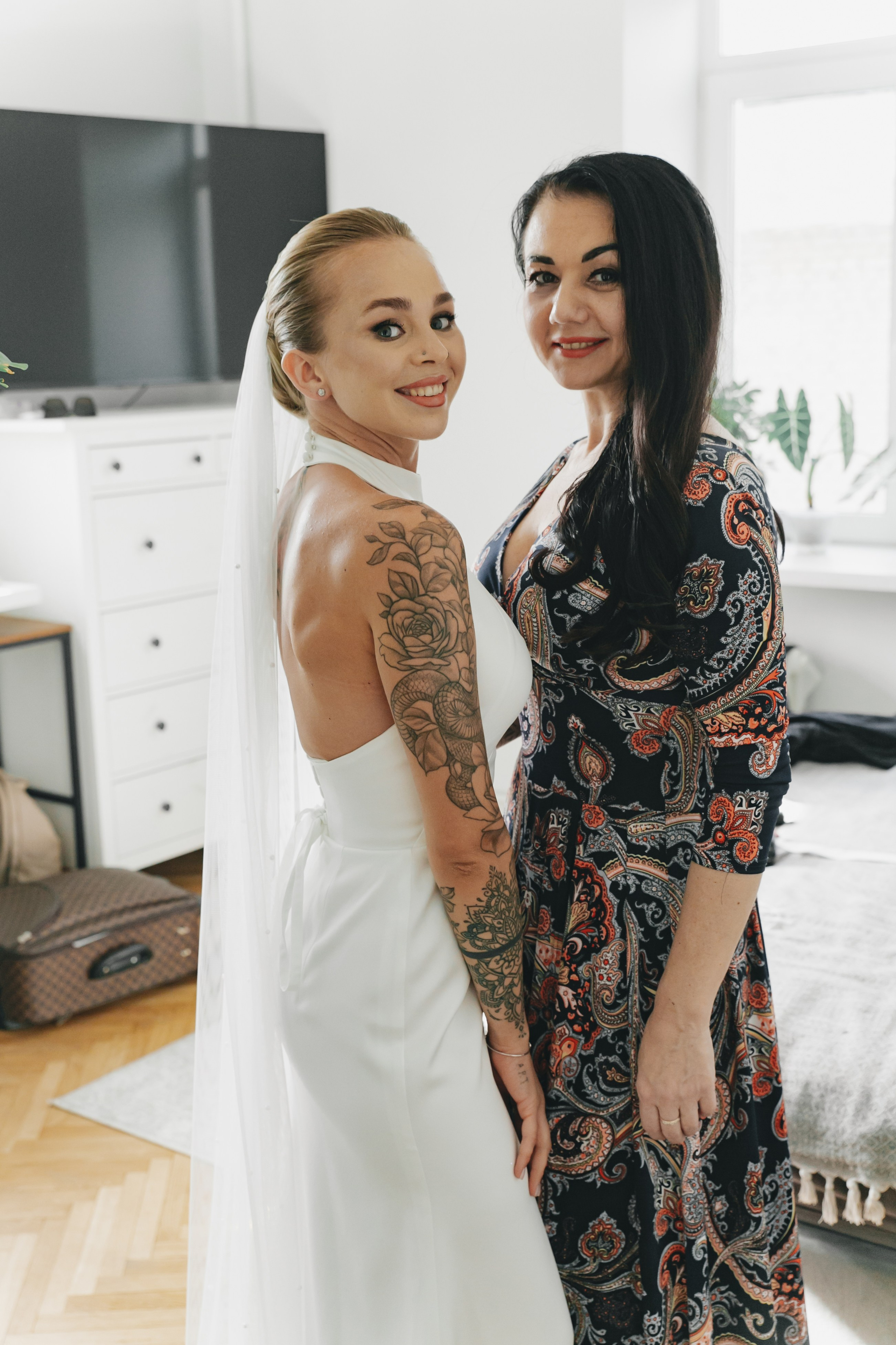 Свадебная съёмка Игорь и Василиса, регистрация гостиница Покровская, Таганский ЗАГС, прогулка ул. Таганская. Фотограф и свадебный фотограф в Москве