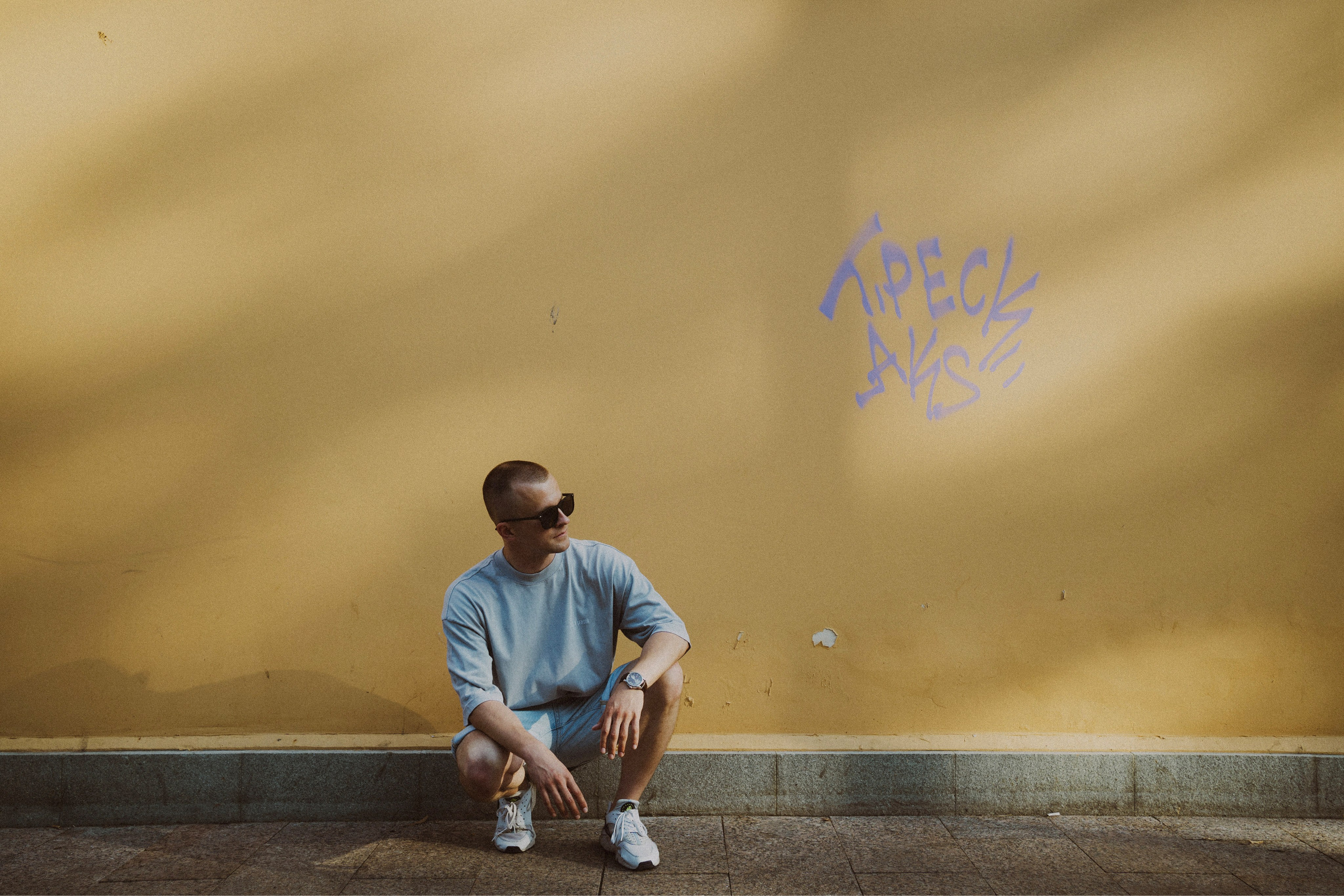 В кадре: педагог. Творческие фотосессии в Москве. Фотоальбом лидера группы ЯЛО