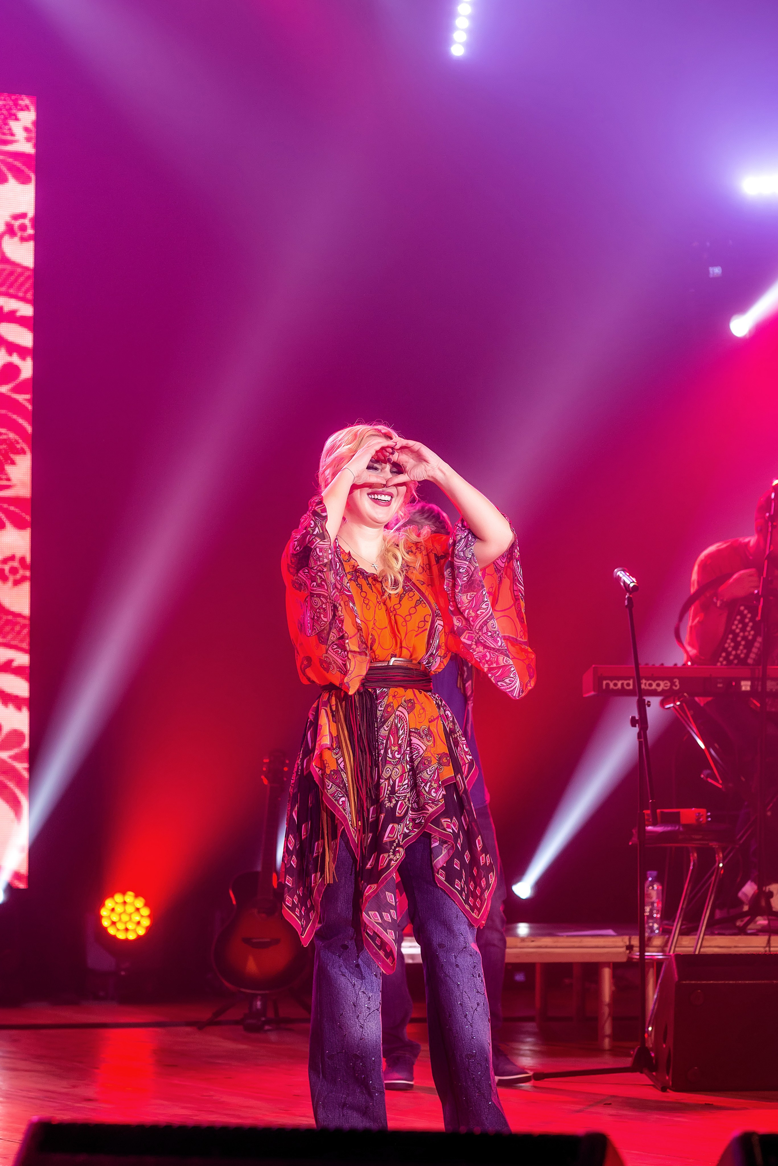 Концерт Пелагеи. Школьный, фэшн фотограф в Тюмени и в России Ирина Королева