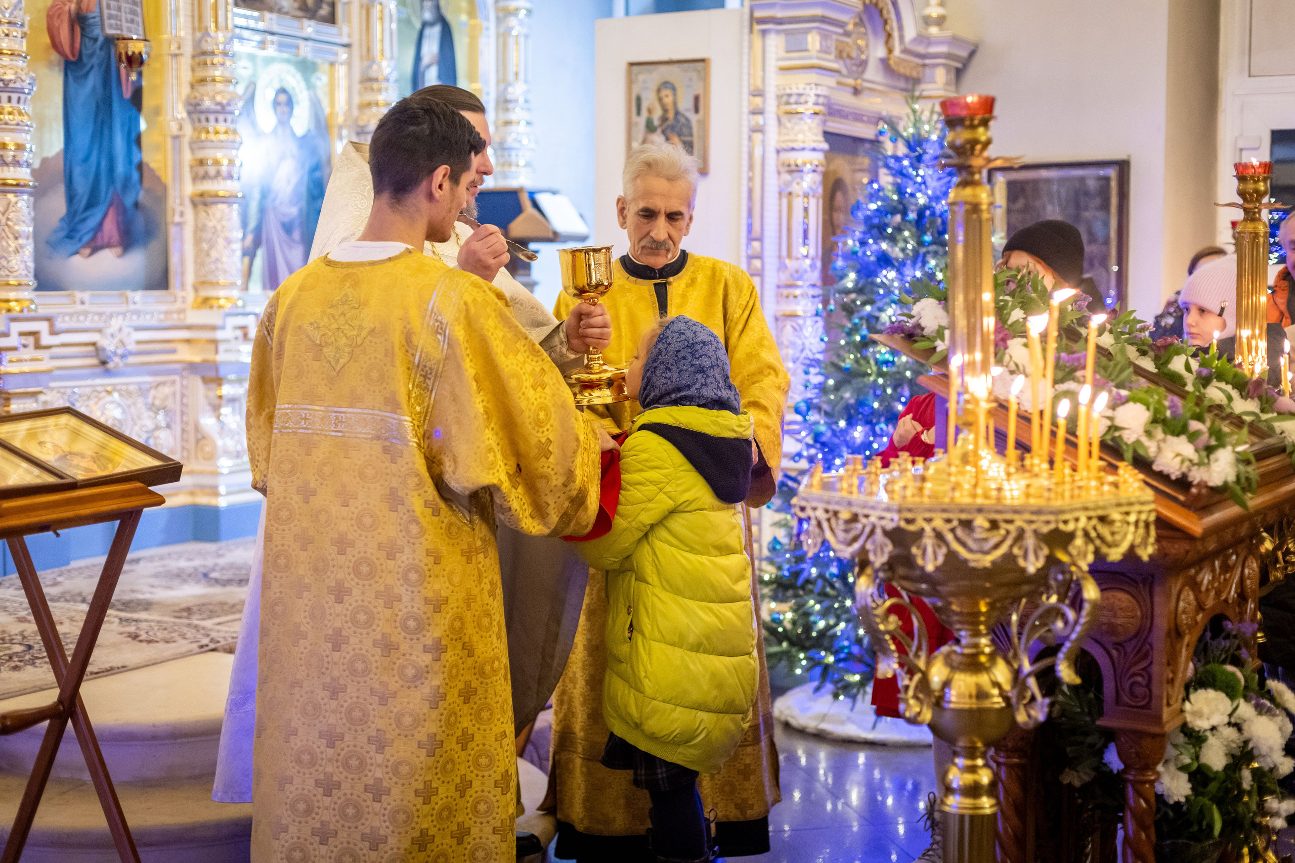 Рождество Владимирский храм с Красное. Семейный и детский фотограф Анна Петракова