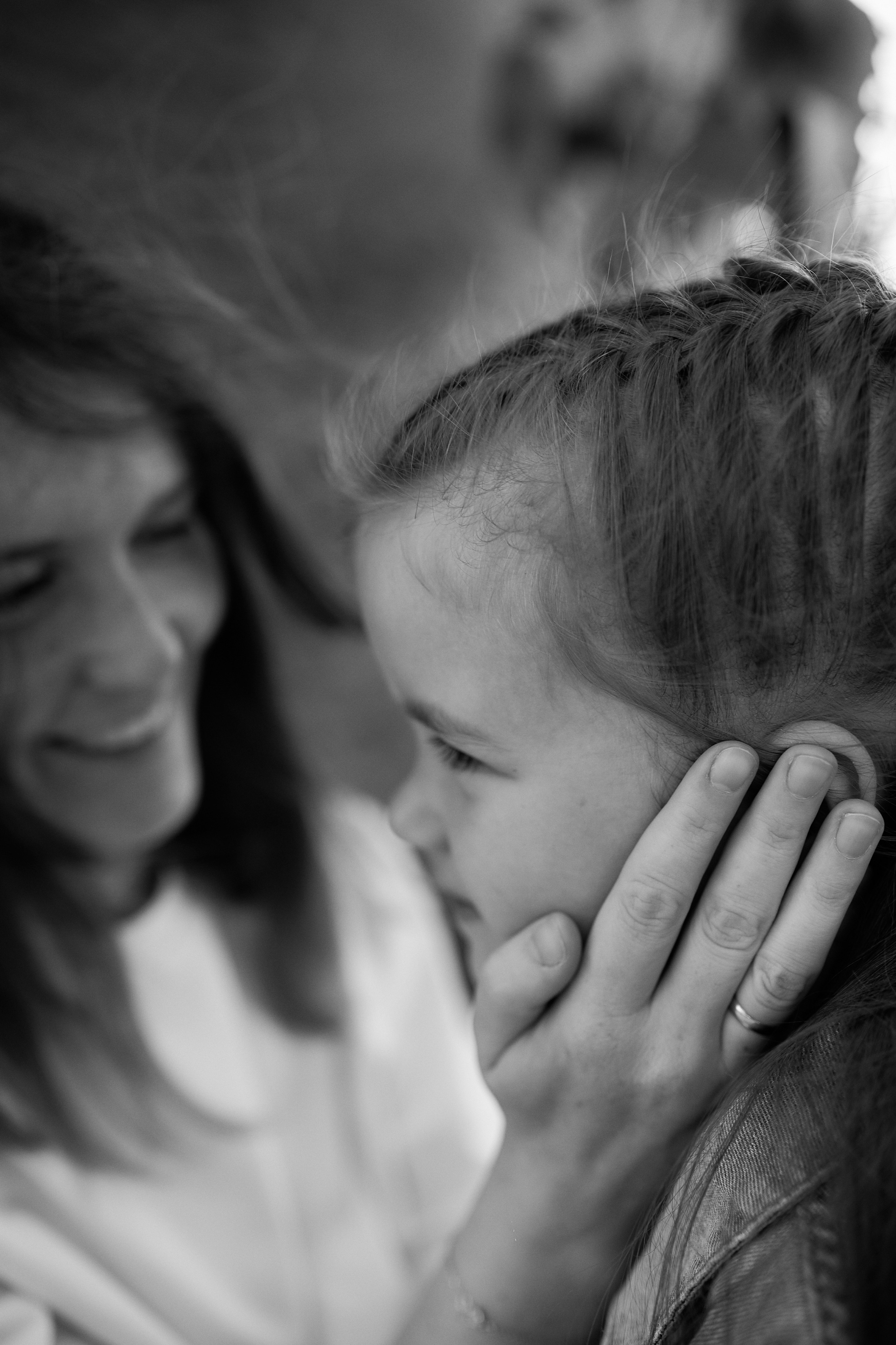 Катя и Ника. Прогулка по Новому Арбату. Семейный и свадебный lifestyle-фотограф в Москве Мария Петрова