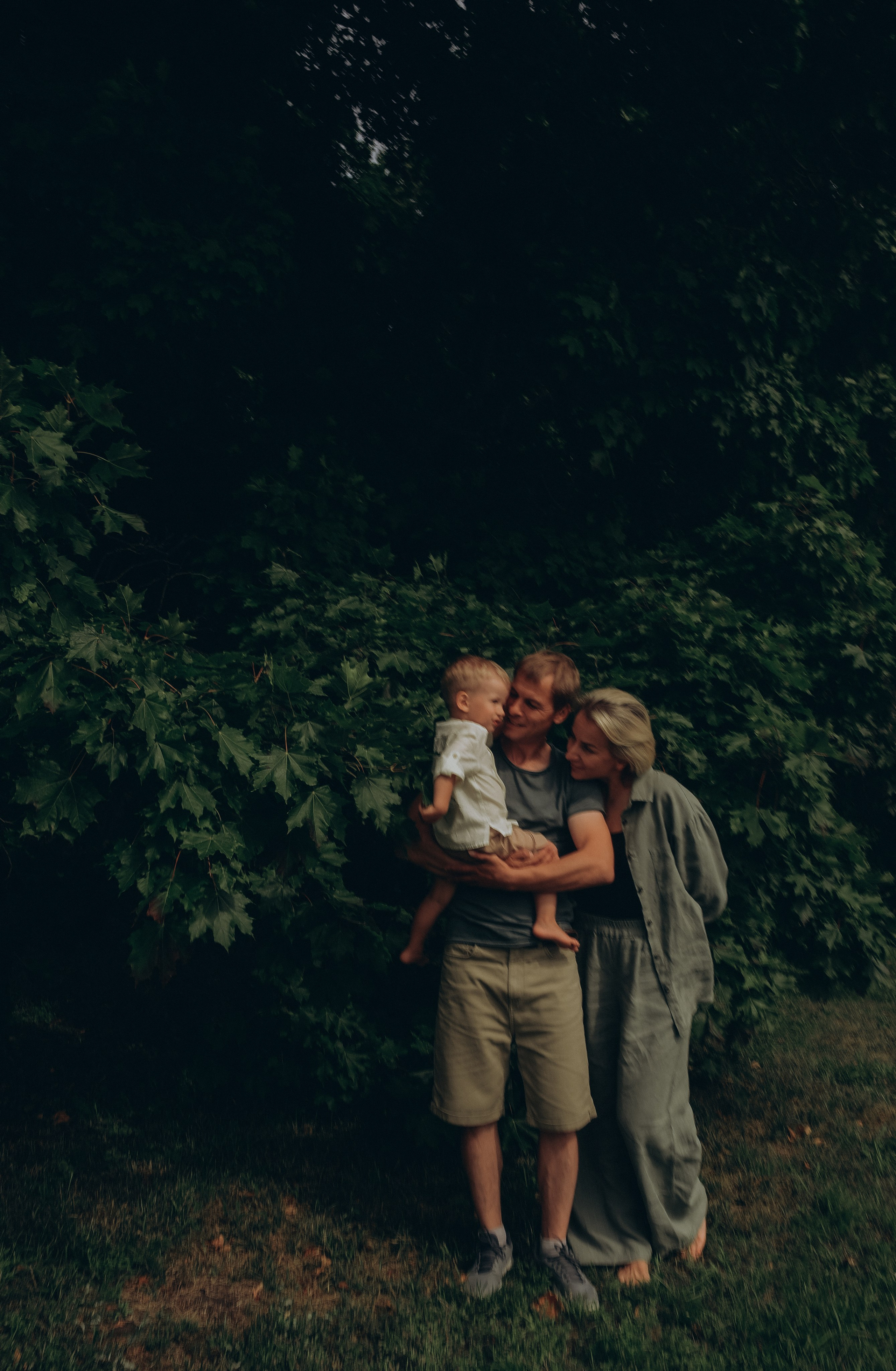 Семейная фотопрогулка парке. Елена Павел и Лев. Семейный и свадебный фотограф в Санкт-Петербурге Яна