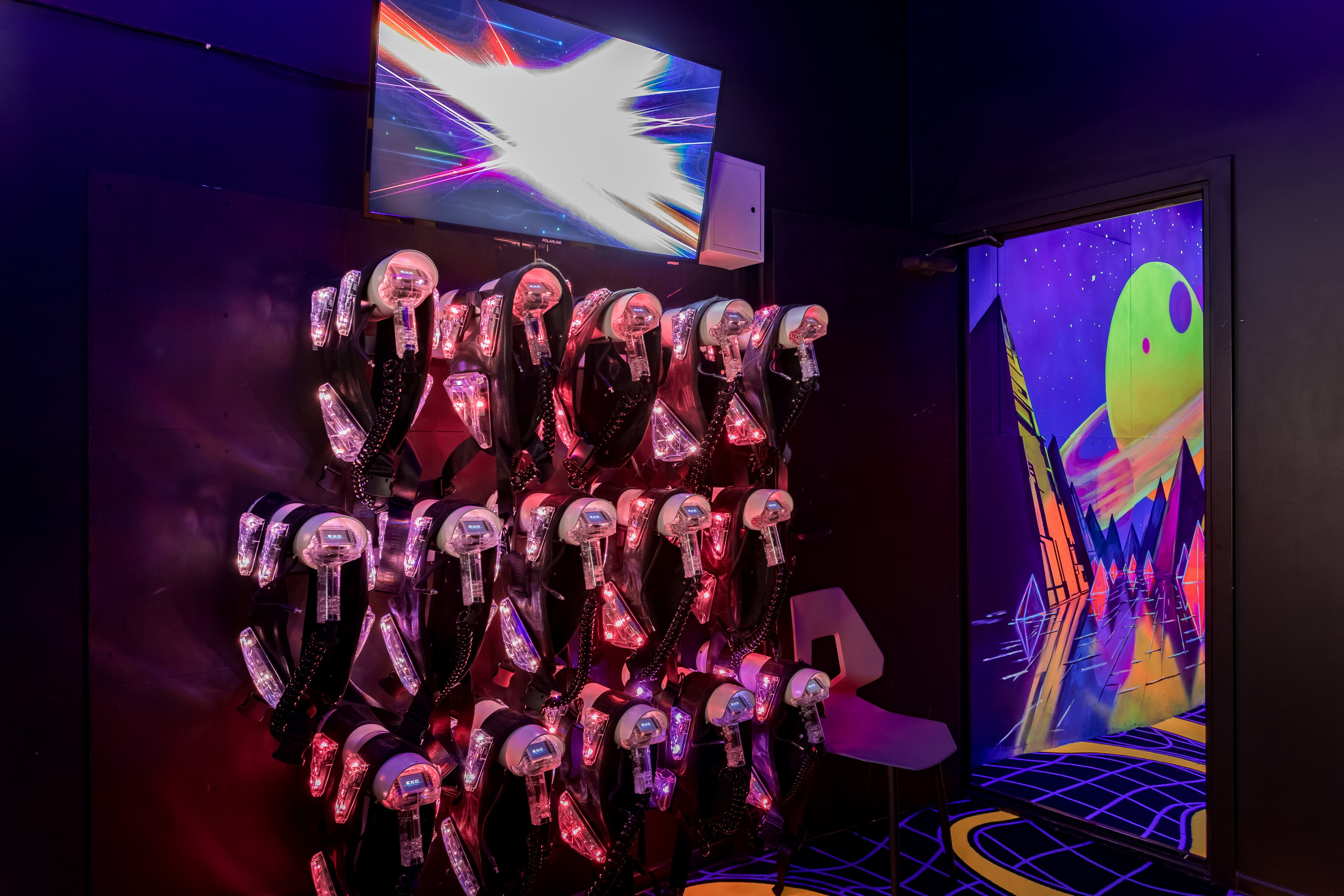 Фотосъемка для развлекательного центра LaserLand в ТРК VEGAS Каширское. Интерьеры, Контент, Портреты | Фотограф в Москве Дани Терно