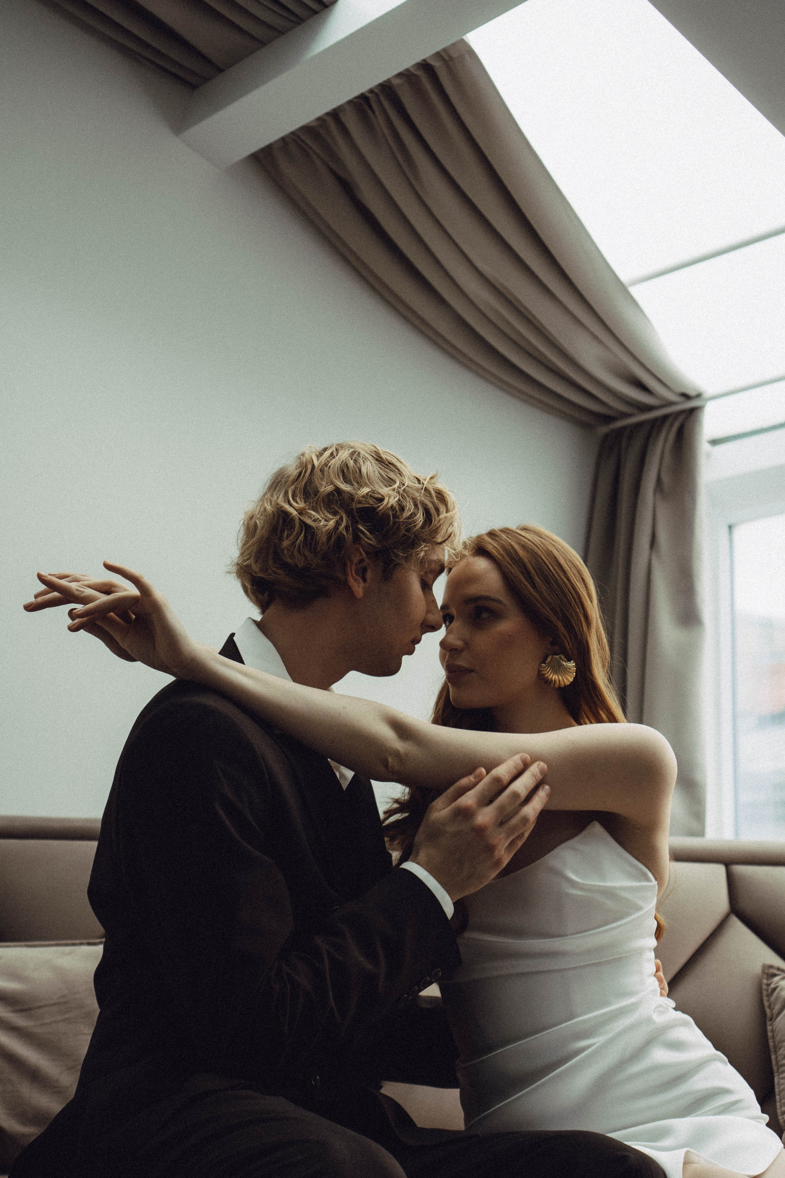 СВАДЕБНАЯ СЬЕМКА В ОТЕЛЕ. СБОРЫ ЖЕНИХА И НЕВЕСТЫ И ТАКЖЕ ТОР И ПОДГОТОВКА К ПРОГУЛКЕ. Профессиональный фотограф, Санкт-Петербург — Виктория Богомолова