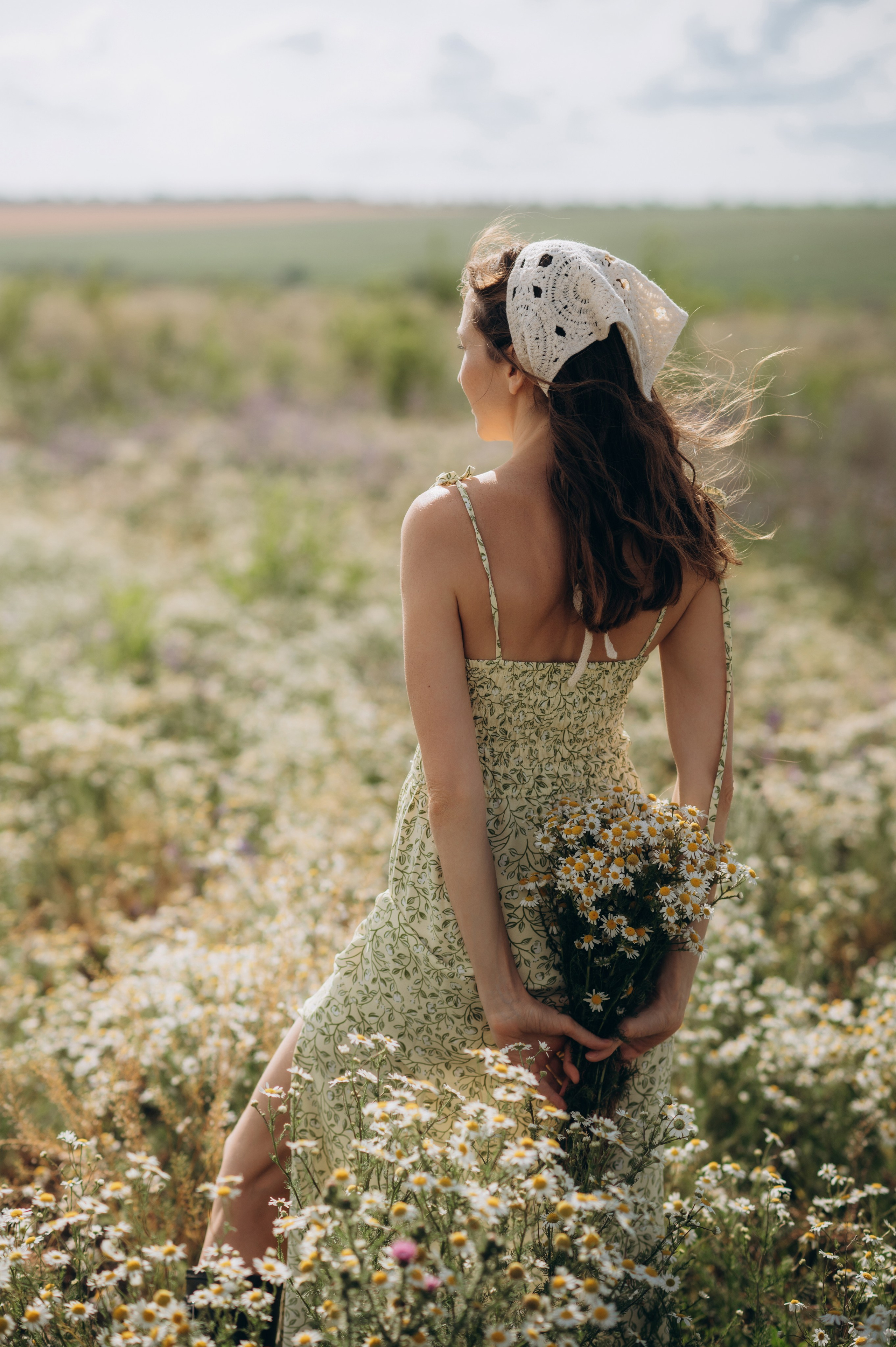 Оля и ромашки. Фотограф Мария Стрелкова