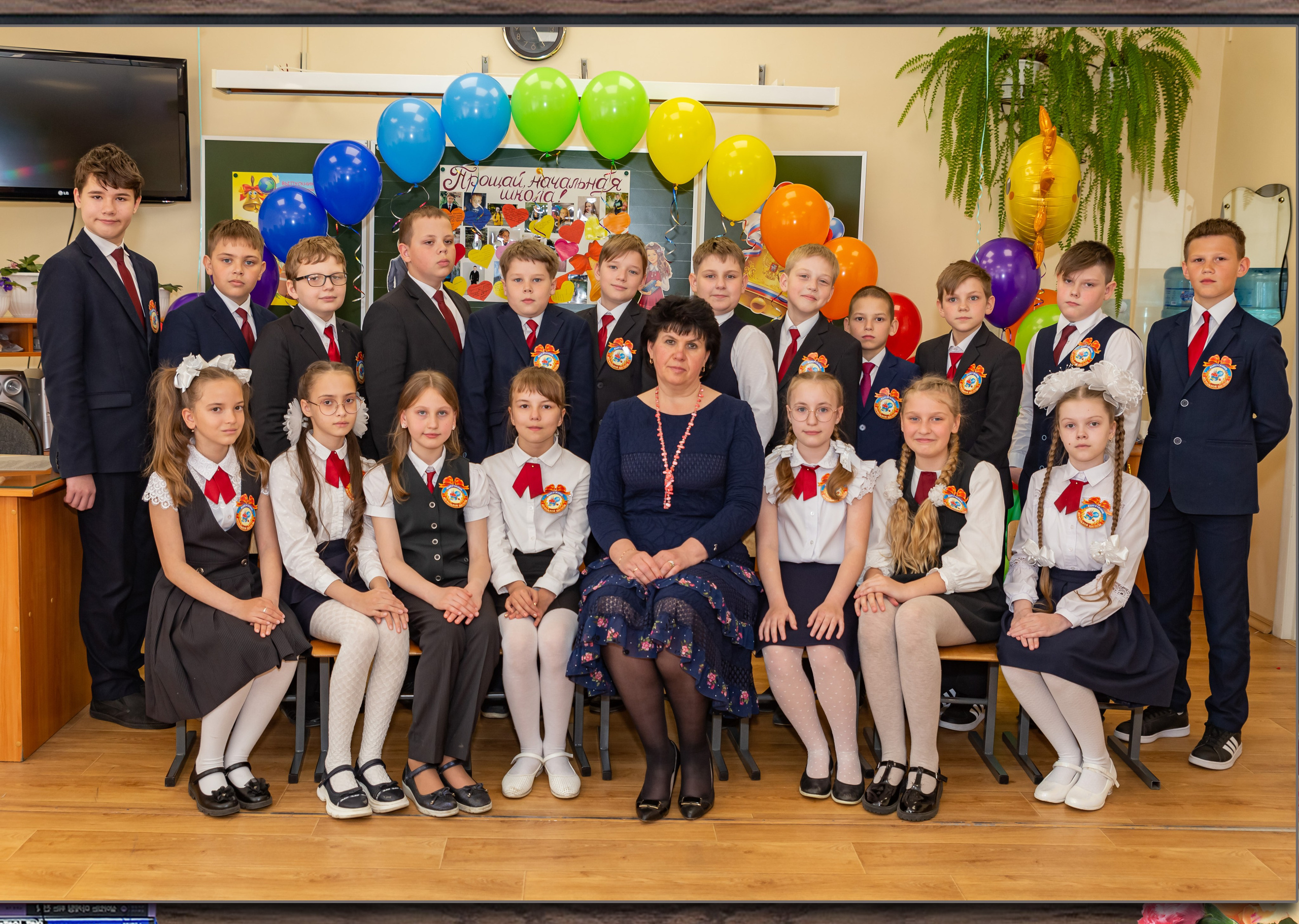 Фотосъемка выпуск 4 класс. Свадебный фотограф Марина Суворова и видеооператор Олег Петров