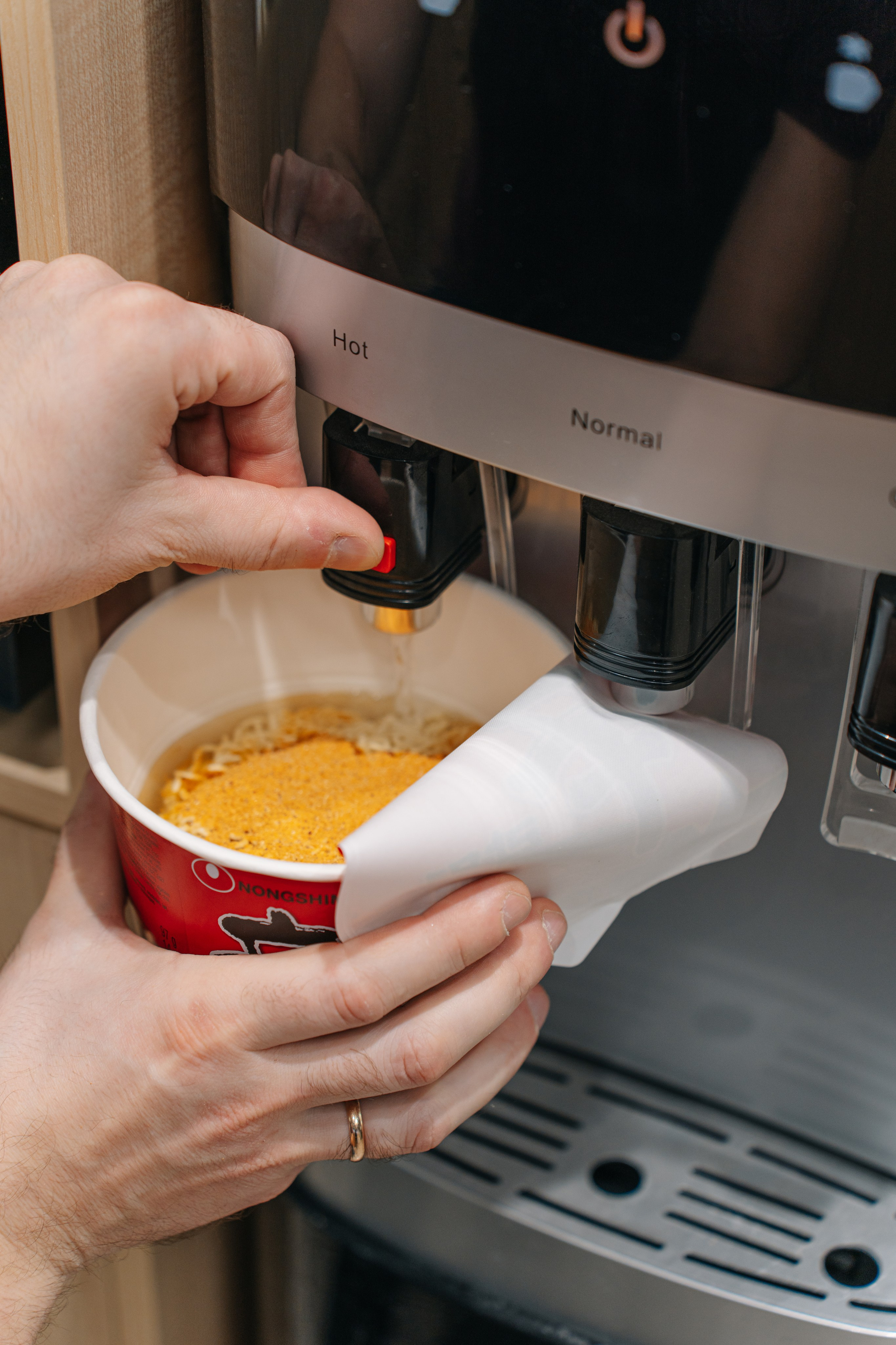 Интерьер магазина азиатских продуктов в Москве Korfood.ru