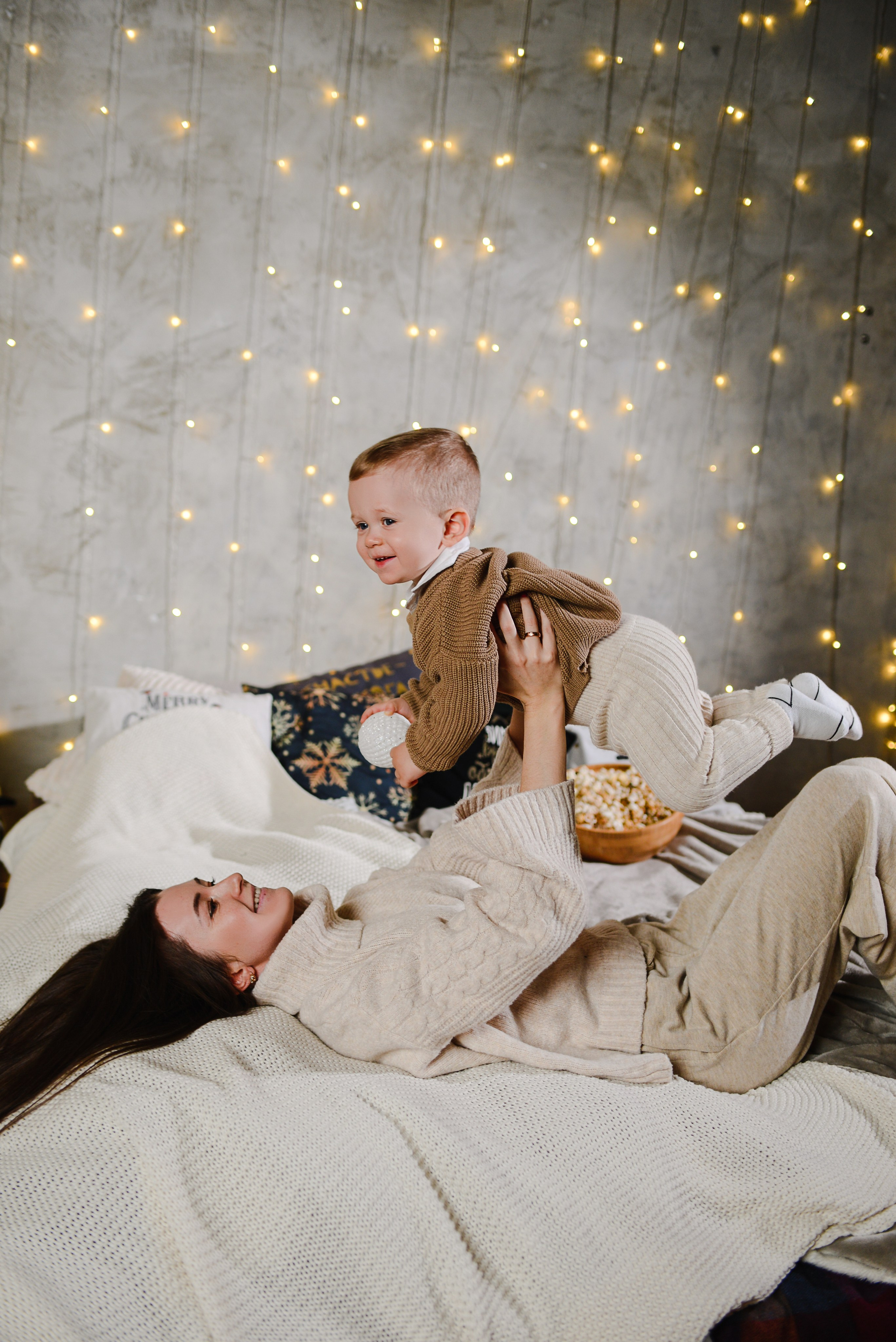 Мама с сыночком (новогодняя). Фотограф Ярута Оксана / Ростов-на-Дону