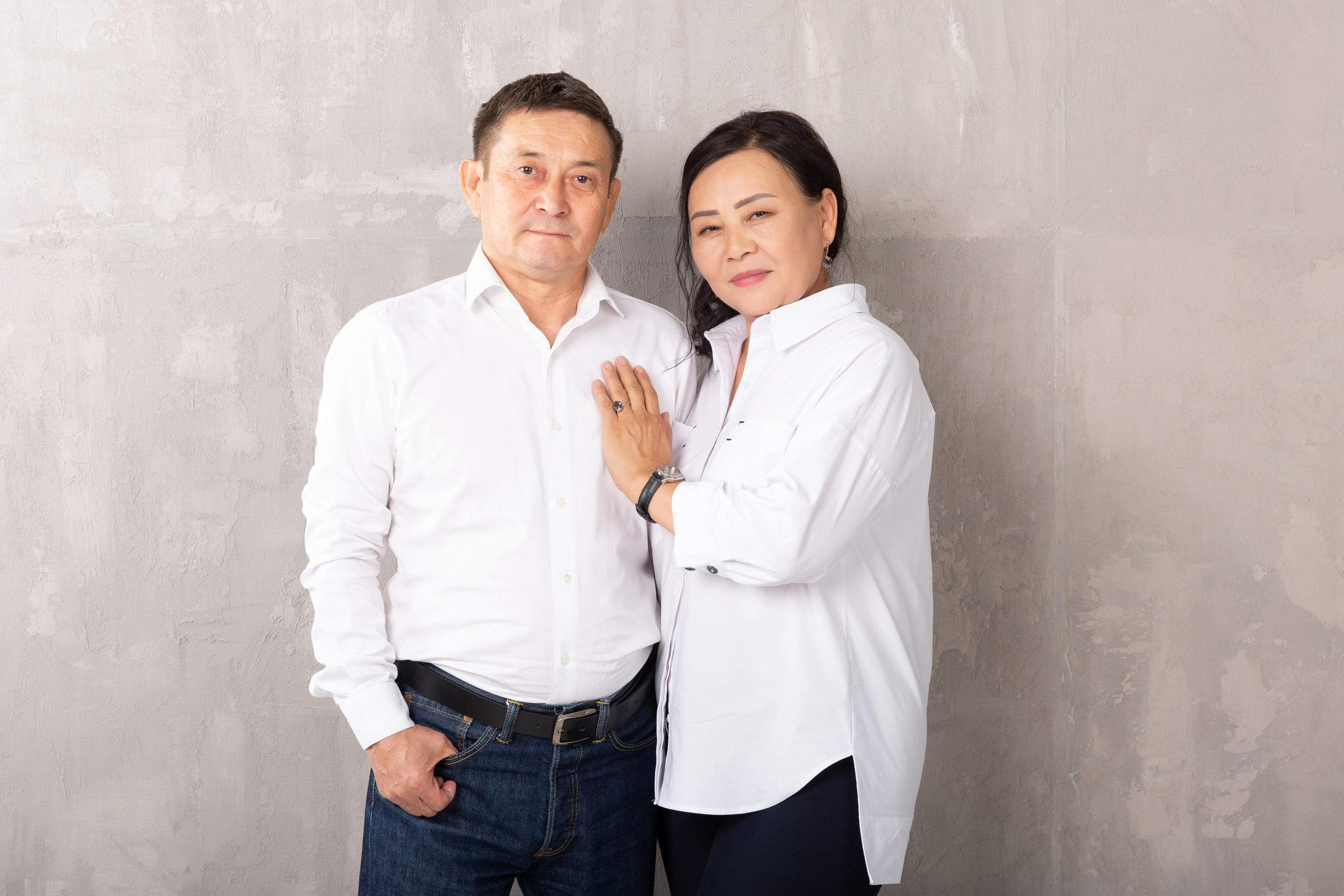 Аяулым и семья. Фотостудия Алматы. Семейная и детская фотостудия Family studio.Фотограф Алматы