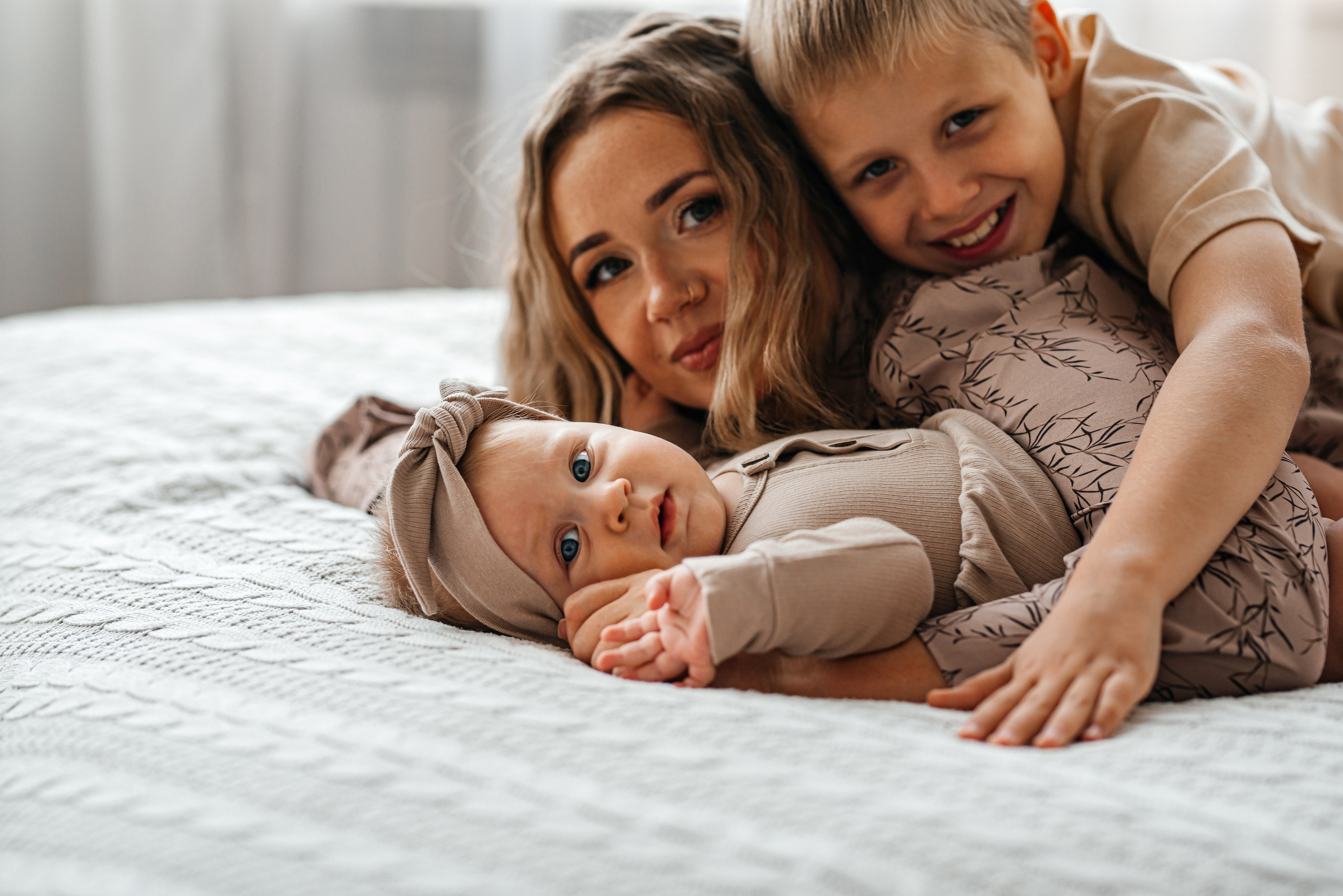 Лера, Арсений, Аврора. Фотограф Таинств Крещения и Венчания в г. Курске