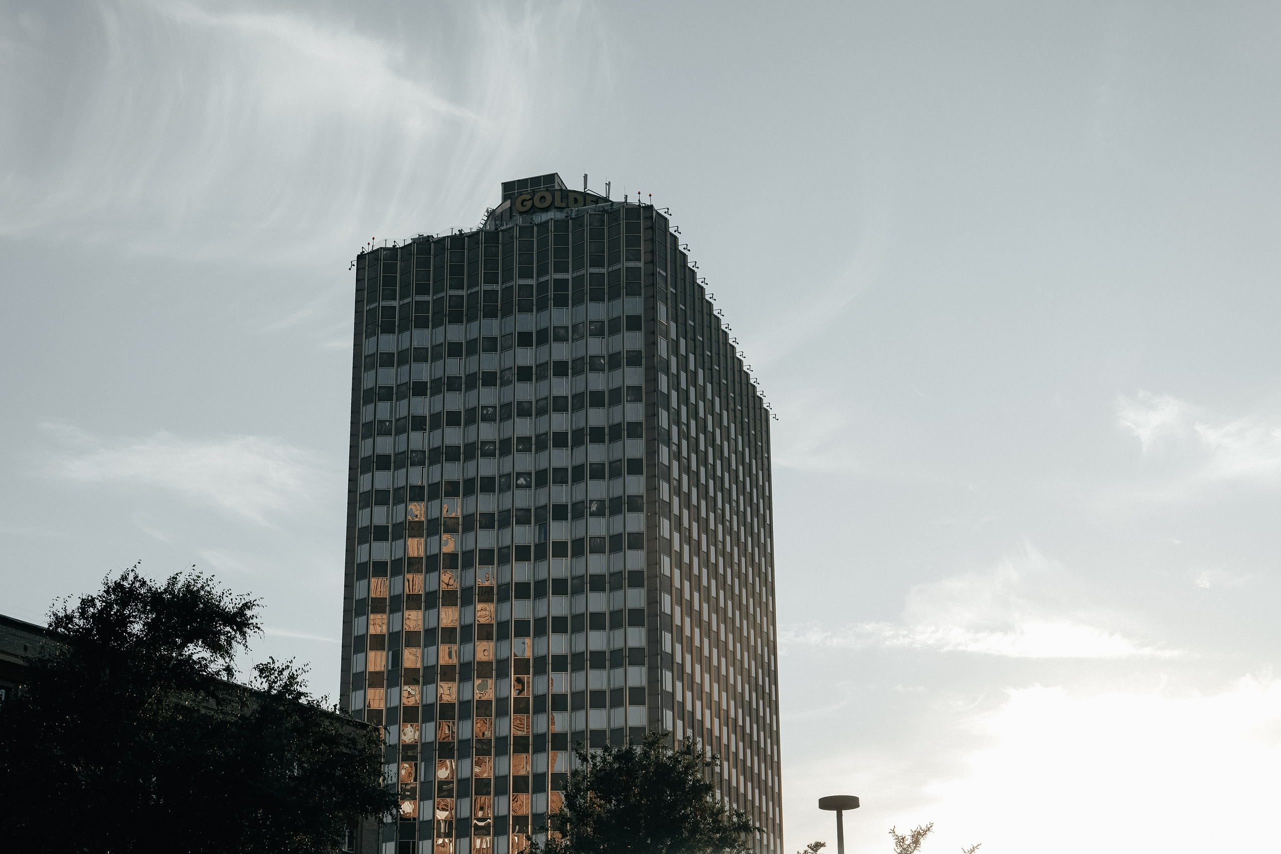 Свадебные приключения красивых и счастливых в Москве. Таганский ЗАГС + Golden Ring. Свадебный и семейный фотограф Виктория Носачёва. Щелково, Москва и МО