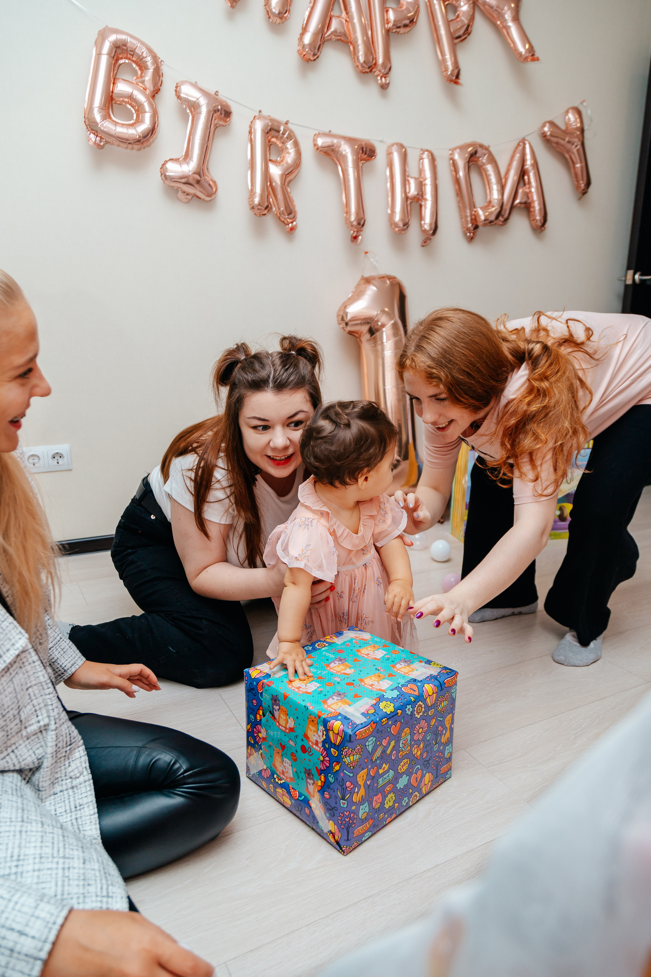 День Рождения Карины. Домашний фоторепортаж. Семейный lifestyle фотограф в Санкт-Петербурге Людмила Пахомова