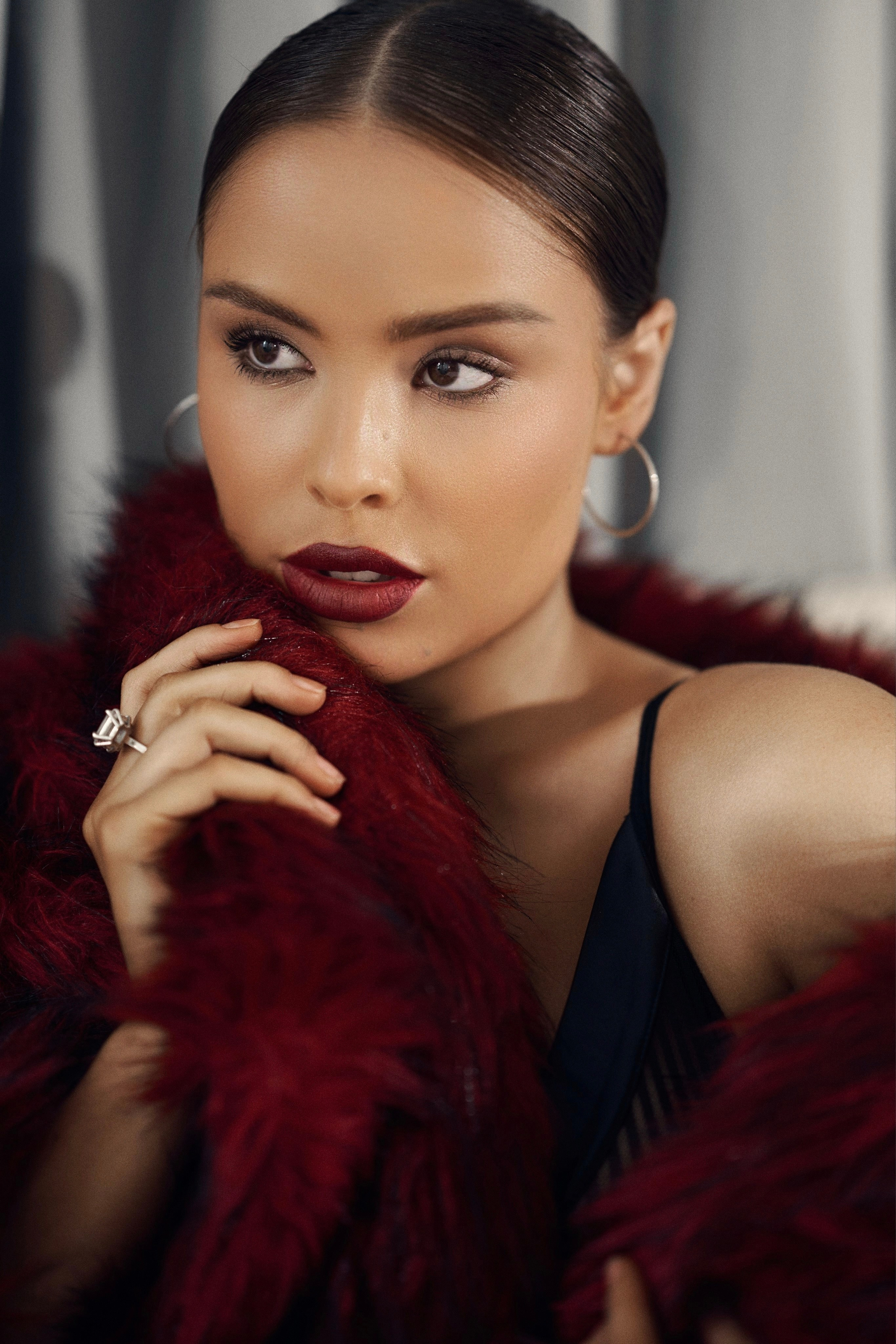 Индивидуальная женская фотосессия с искусственным светом