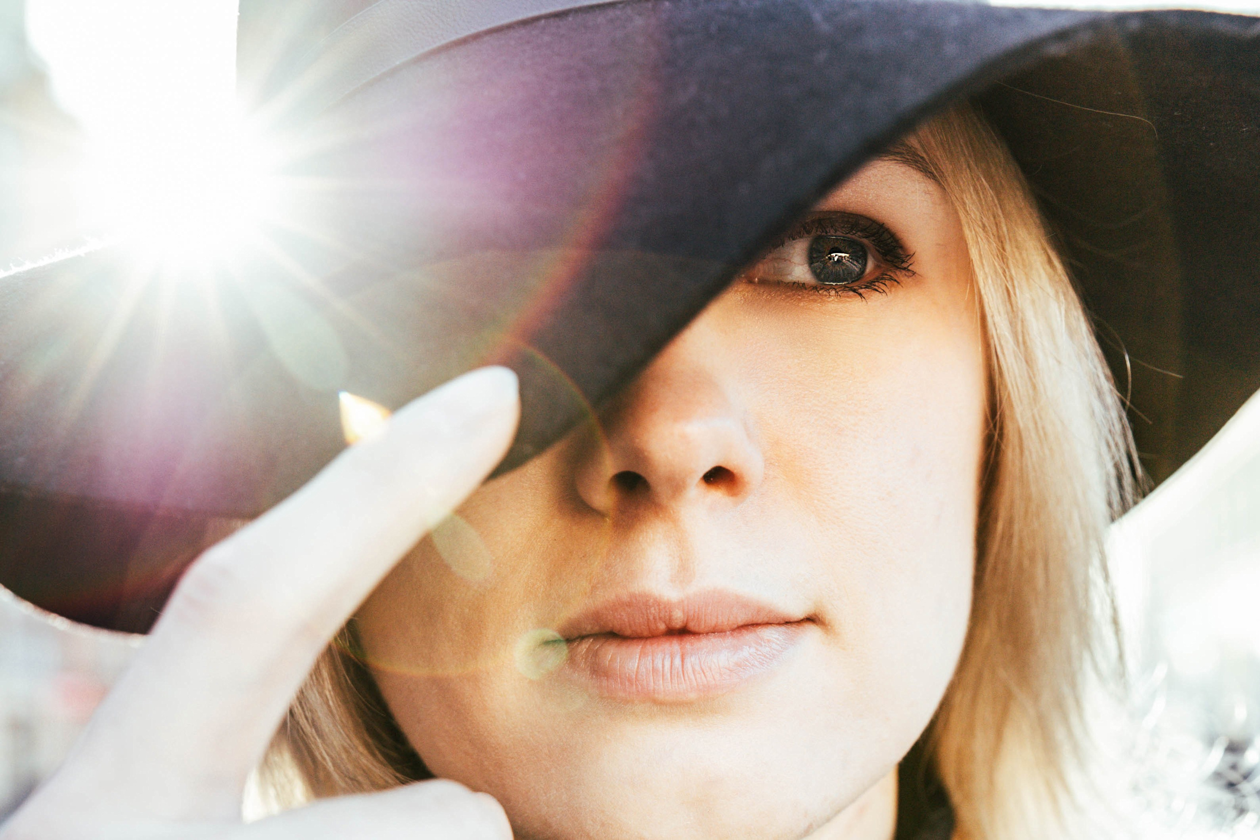 Ира в шляпе. Свадебный и семейный фотограф в Санкт-Петербурге Лолита Евстифеева