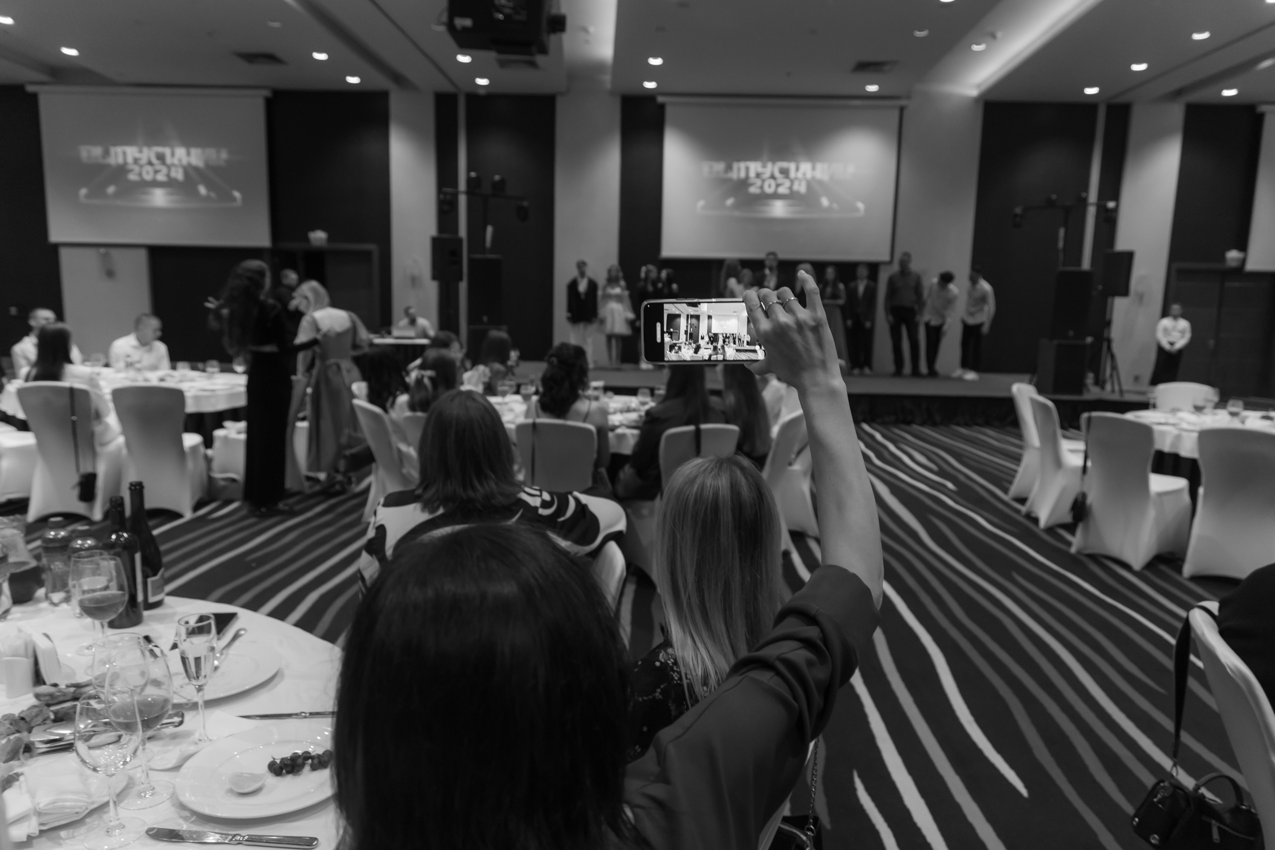 Radisson Blu выпускной 2024. Фотограф свадебный, репортажный, индивидуальный, фото для маркетплейсов, брендов, автосалонов