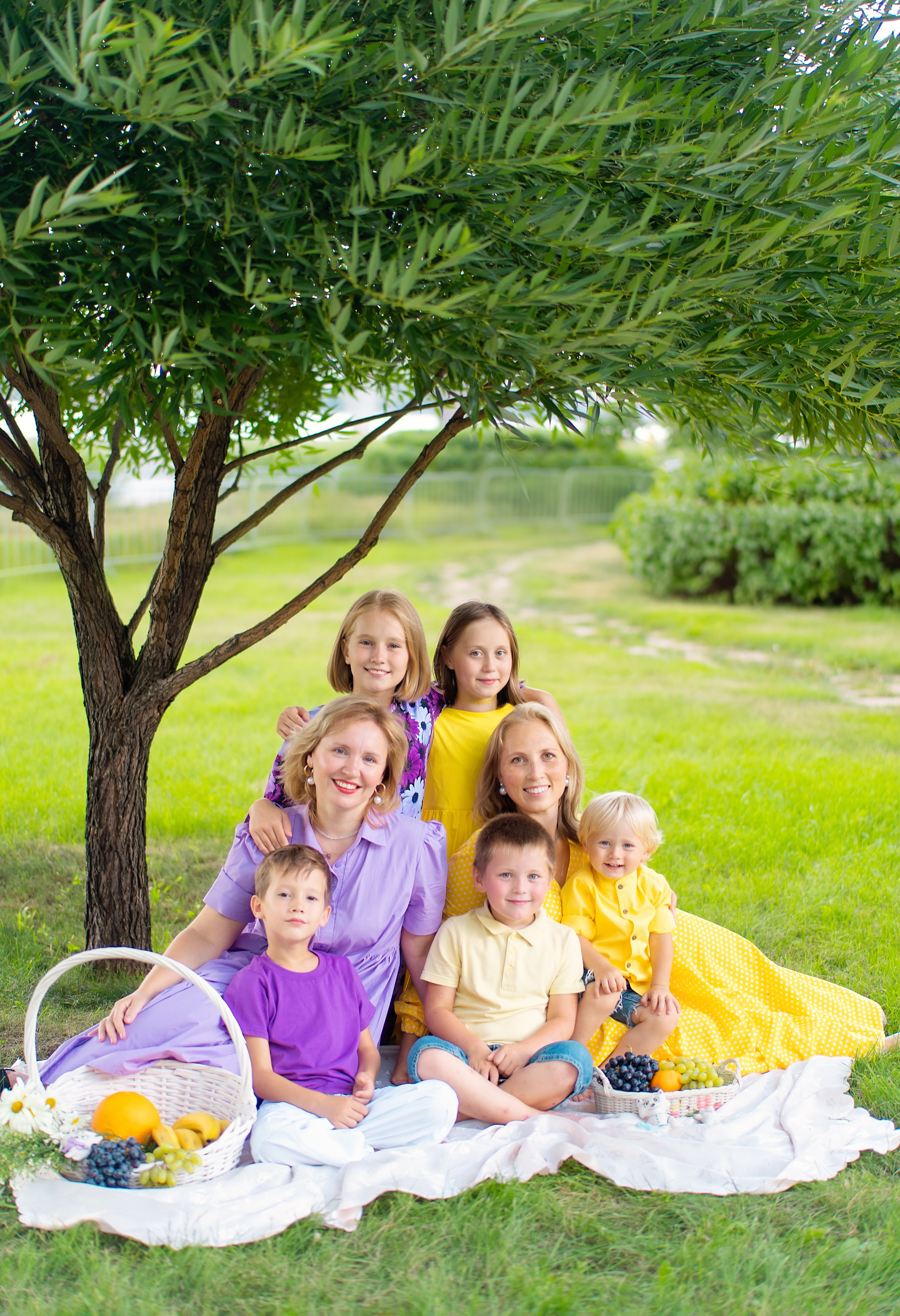 Регина и Марина с детками. Семейный и женский фотограф. Видеомейкер в Новосибирске