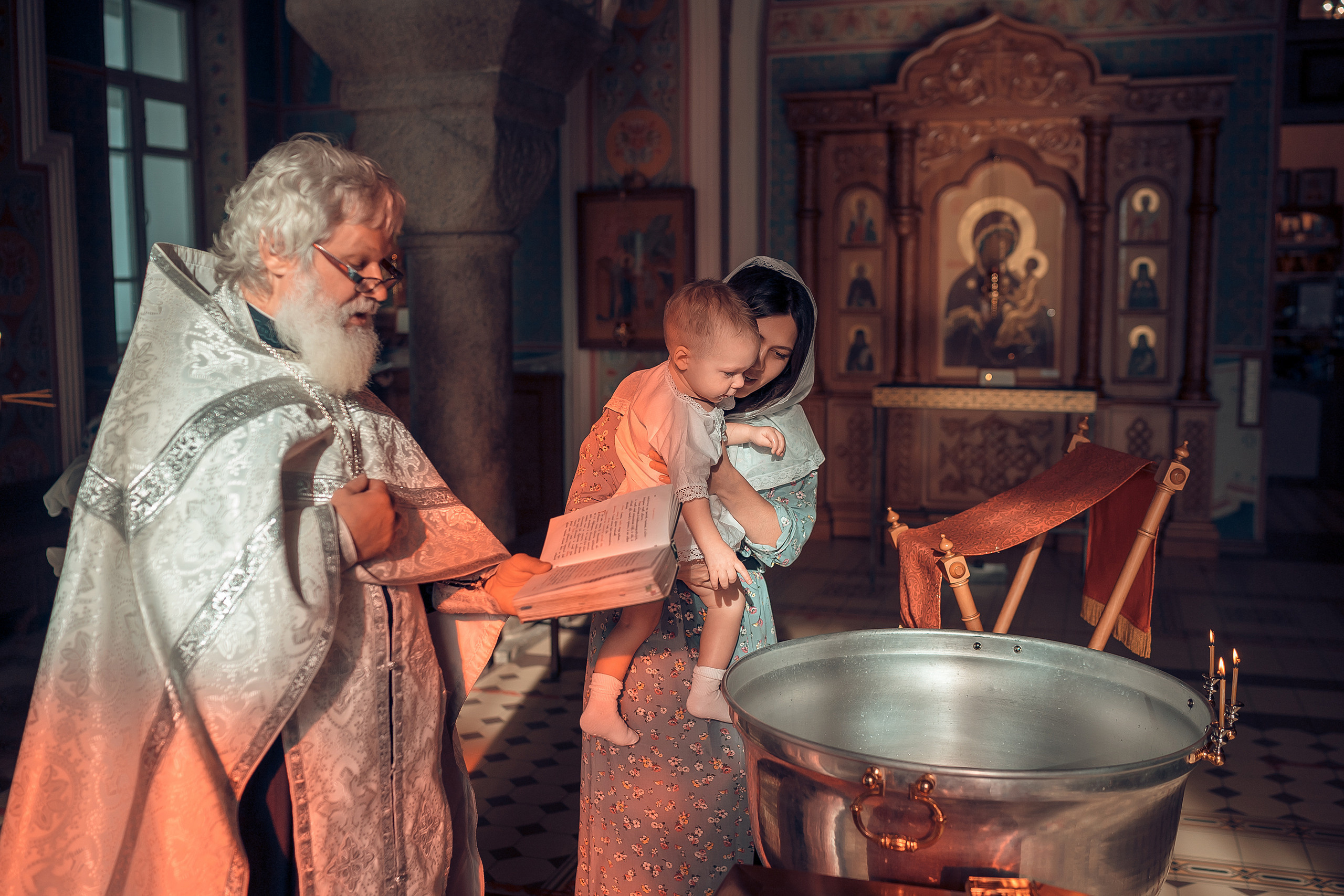 Крещение Алексия Храм Иоанна Предтечи. Фотограф на Крещение и Венчание в Красноярске Рамазанова Юлия