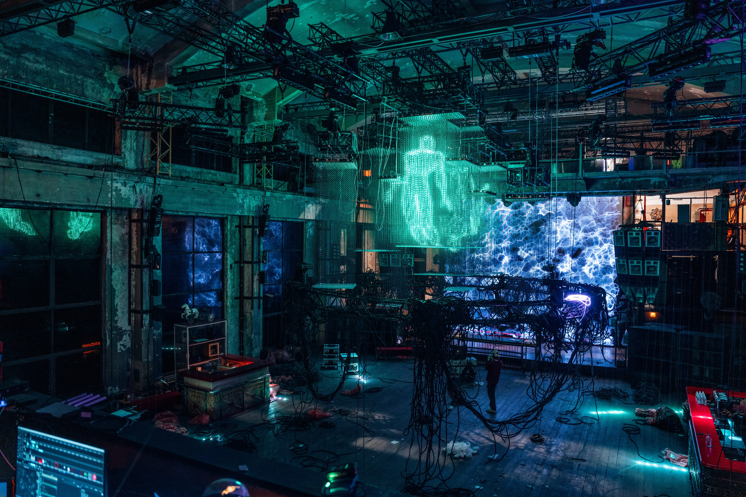 Ø Backstage, SILA SVETA. @tomrus: Рустам Шагиморданов — фотограф