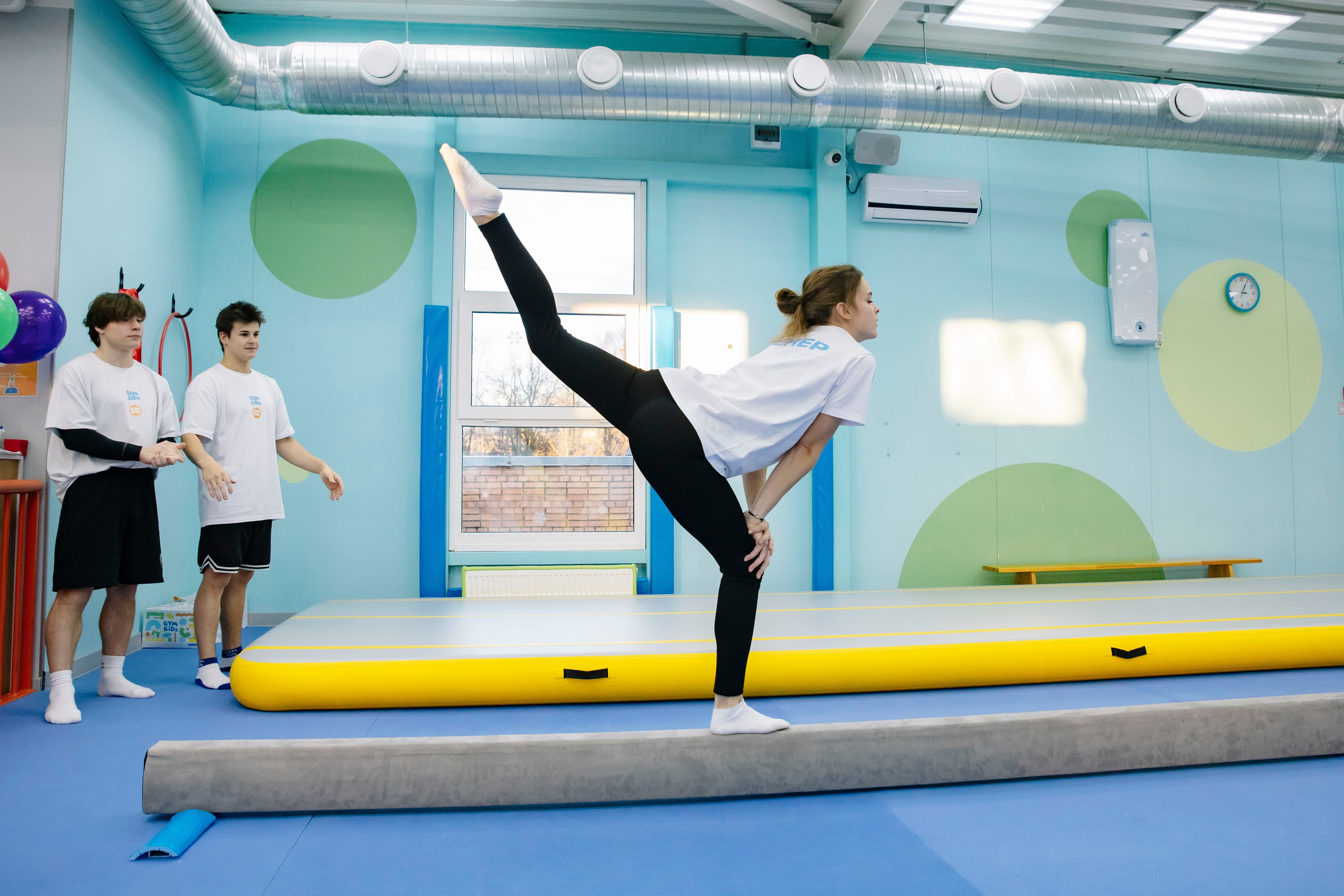 Соревнования по гимнастике в Gymkids Звенигород. Профессиональный фотограф в Москве | Заказать фотосессию и съемку