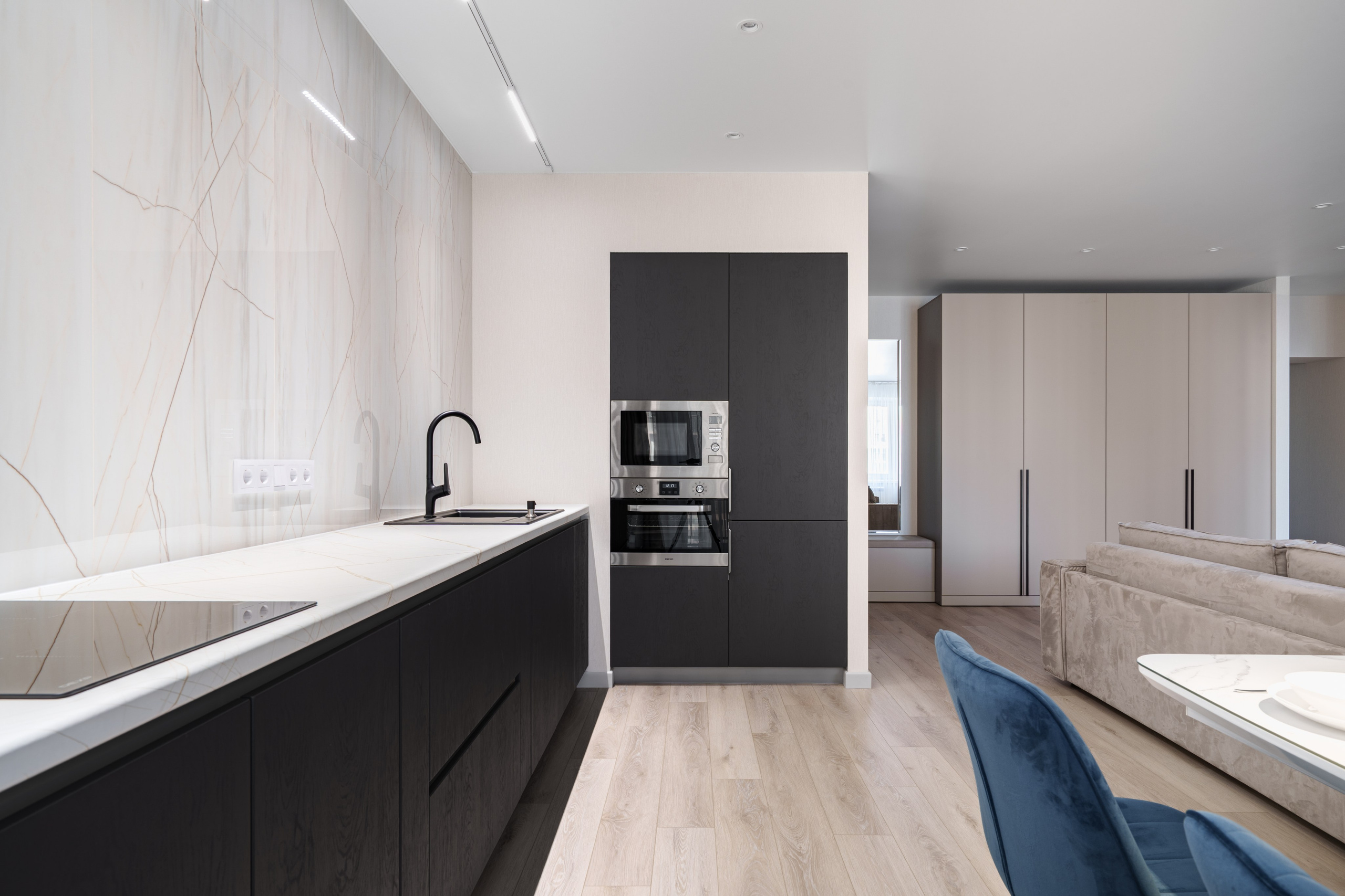 Съемка для посуточной аренды. Интерьерный фотограф и ретушер в Красноярске Денис Антропов