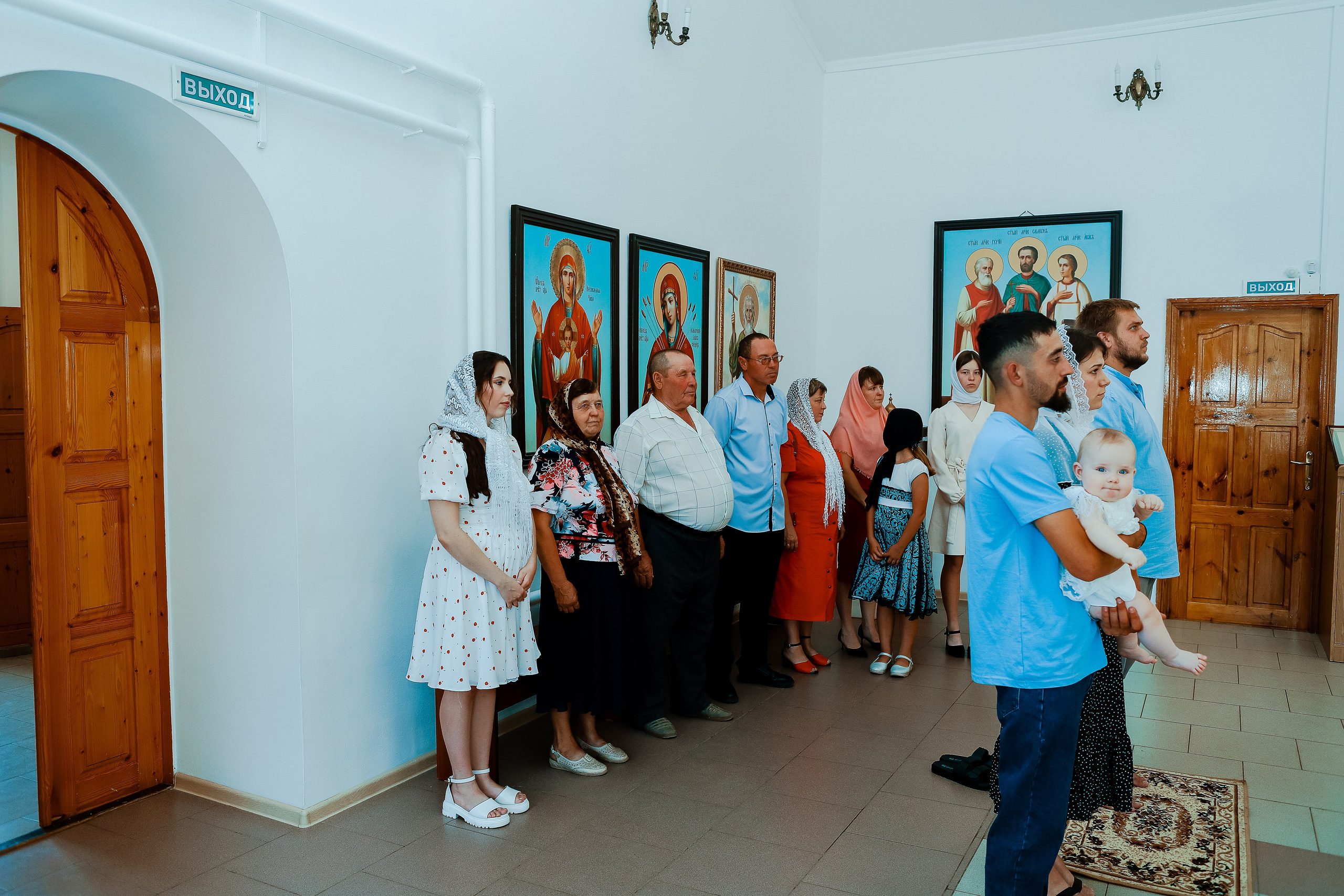 Таинство Крещения Отца и Дочери. Свадебный фотограф Евгения Фролова г. Каменск-Шахтинский, Донецк, Ростов