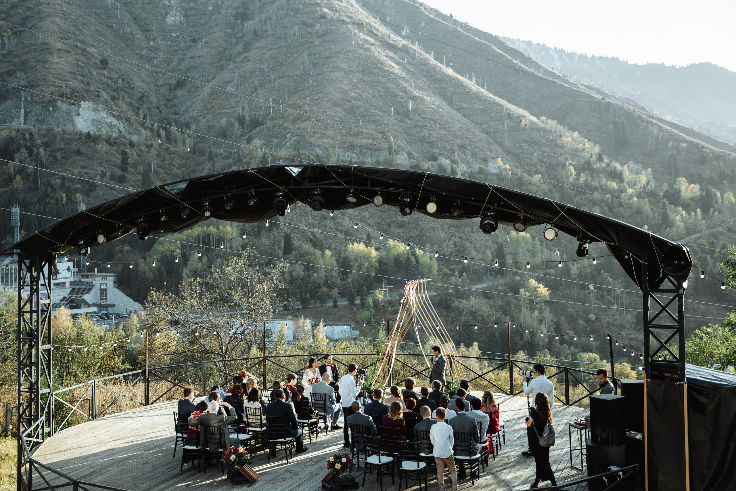 Айгерим и Бенджамин. Алматы. Qazaq Auyl. Свадебный фотограф в Алматы Николай Киреев