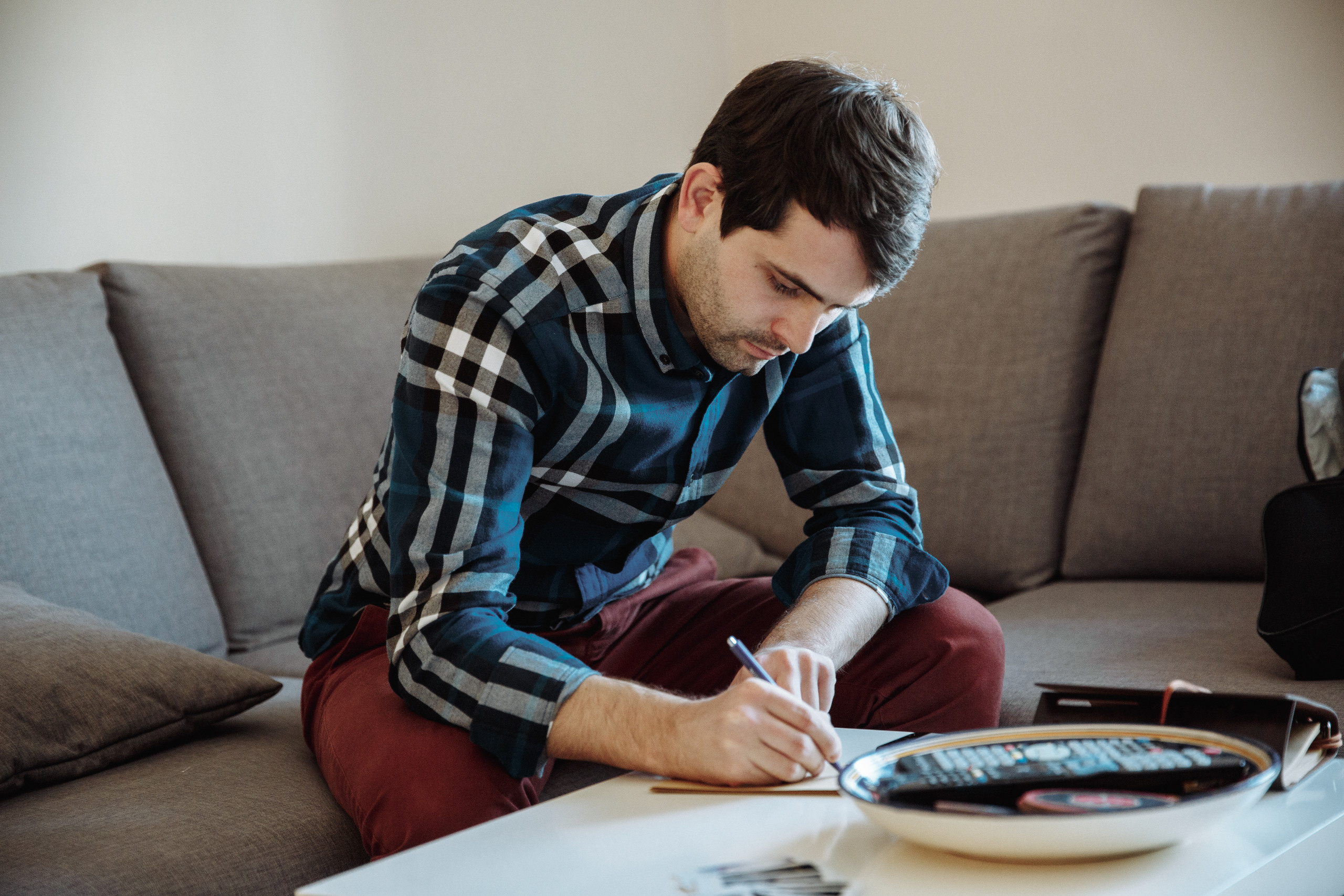 Жених пишет письмо невесте