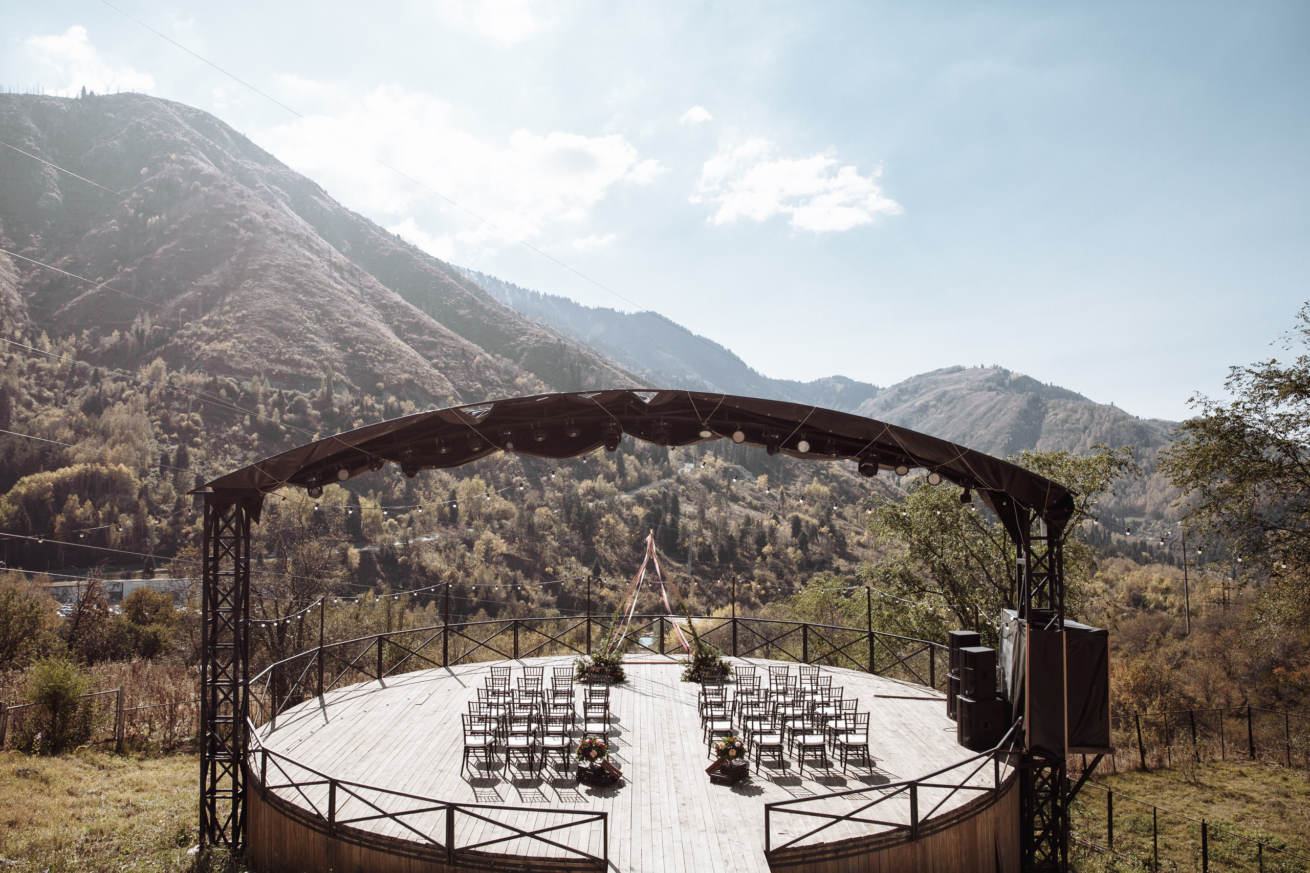 Айгерим и Бенджамин. Алматы. Qazaq Auyl. Свадебный фотограф в Алматы Николай Киреев