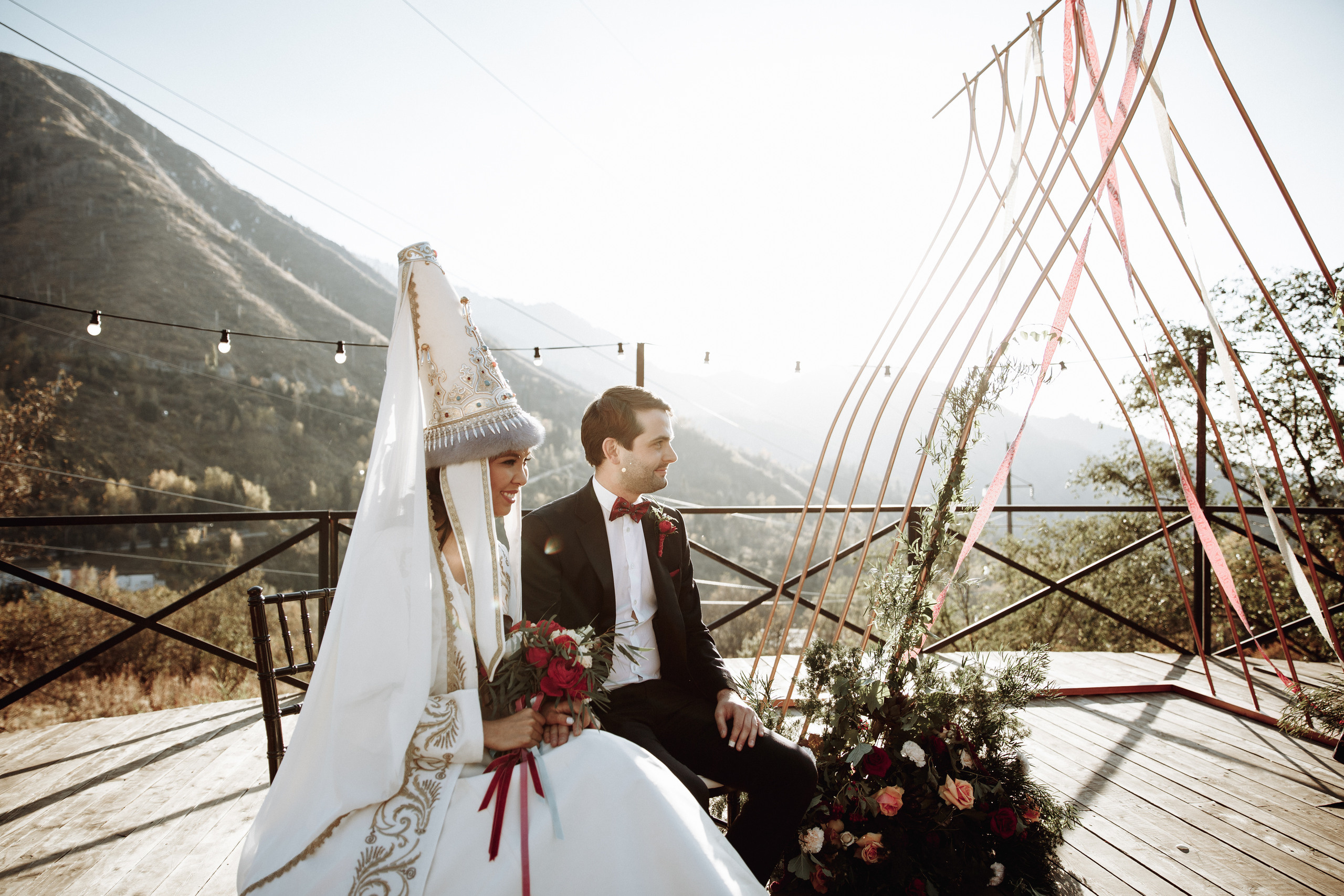 Айгерим и Бенджамин. Алматы. Qazaq Auyl. Свадебный фотограф в Алматы Николай Киреев