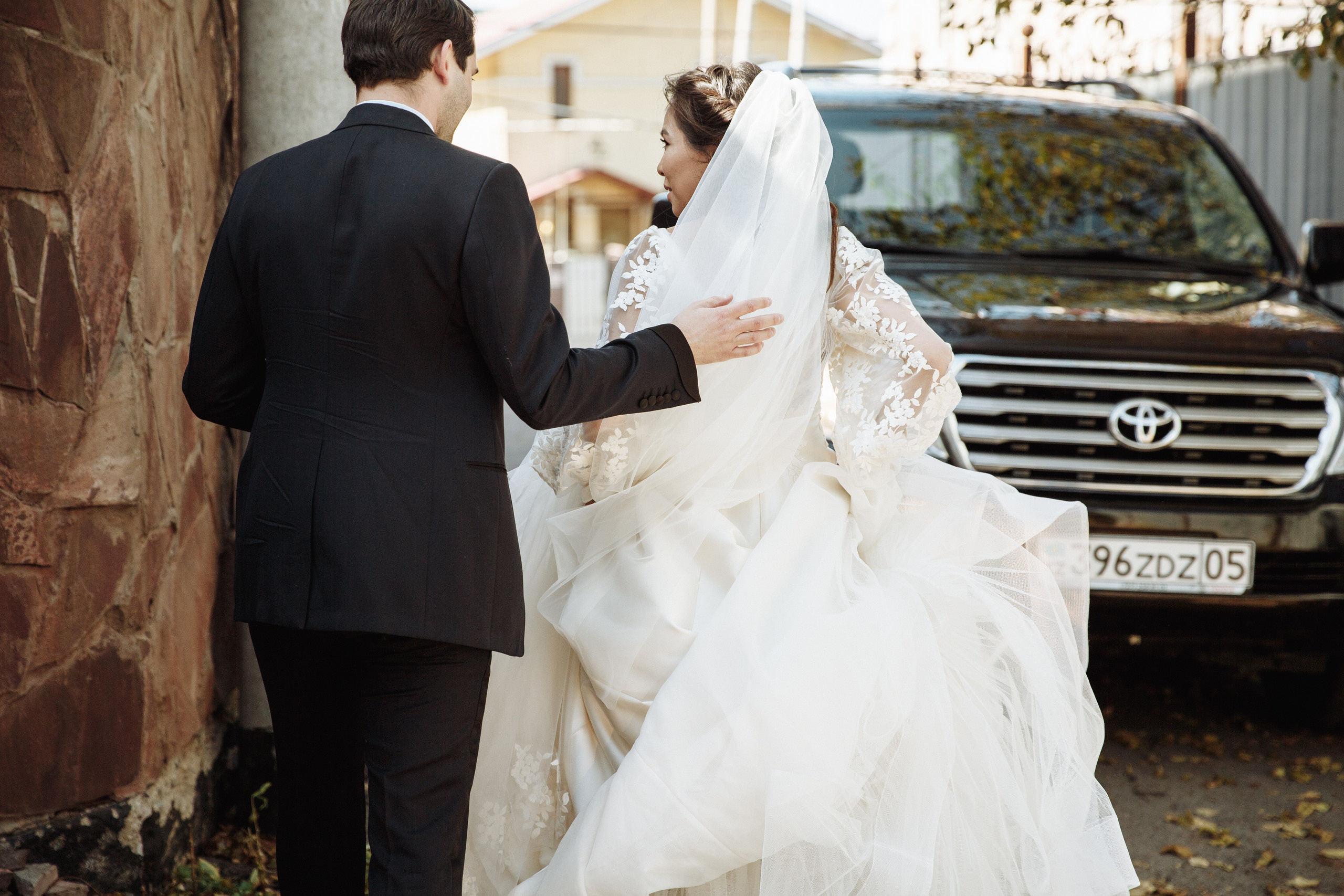 Айгерим и Бенджамин. Алматы. Qazaq Auyl. Свадебный фотограф в Алматы Николай Киреев