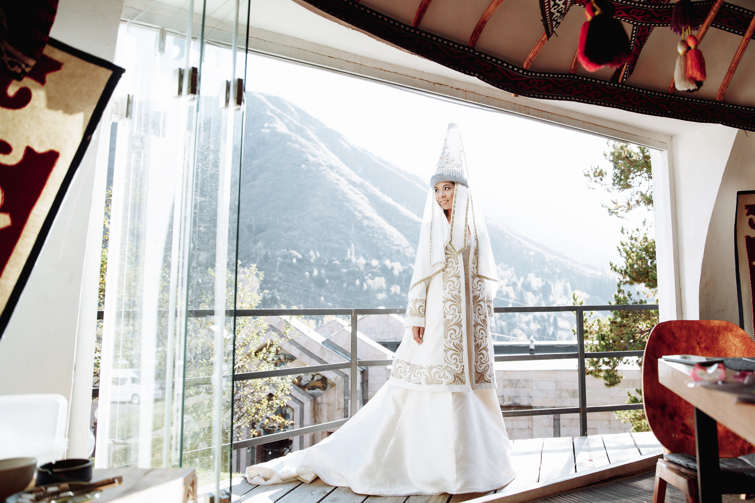 Айгерим и Бенджамин. Алматы. Qazaq Auyl. Свадебный фотограф в Алматы Николай Киреев